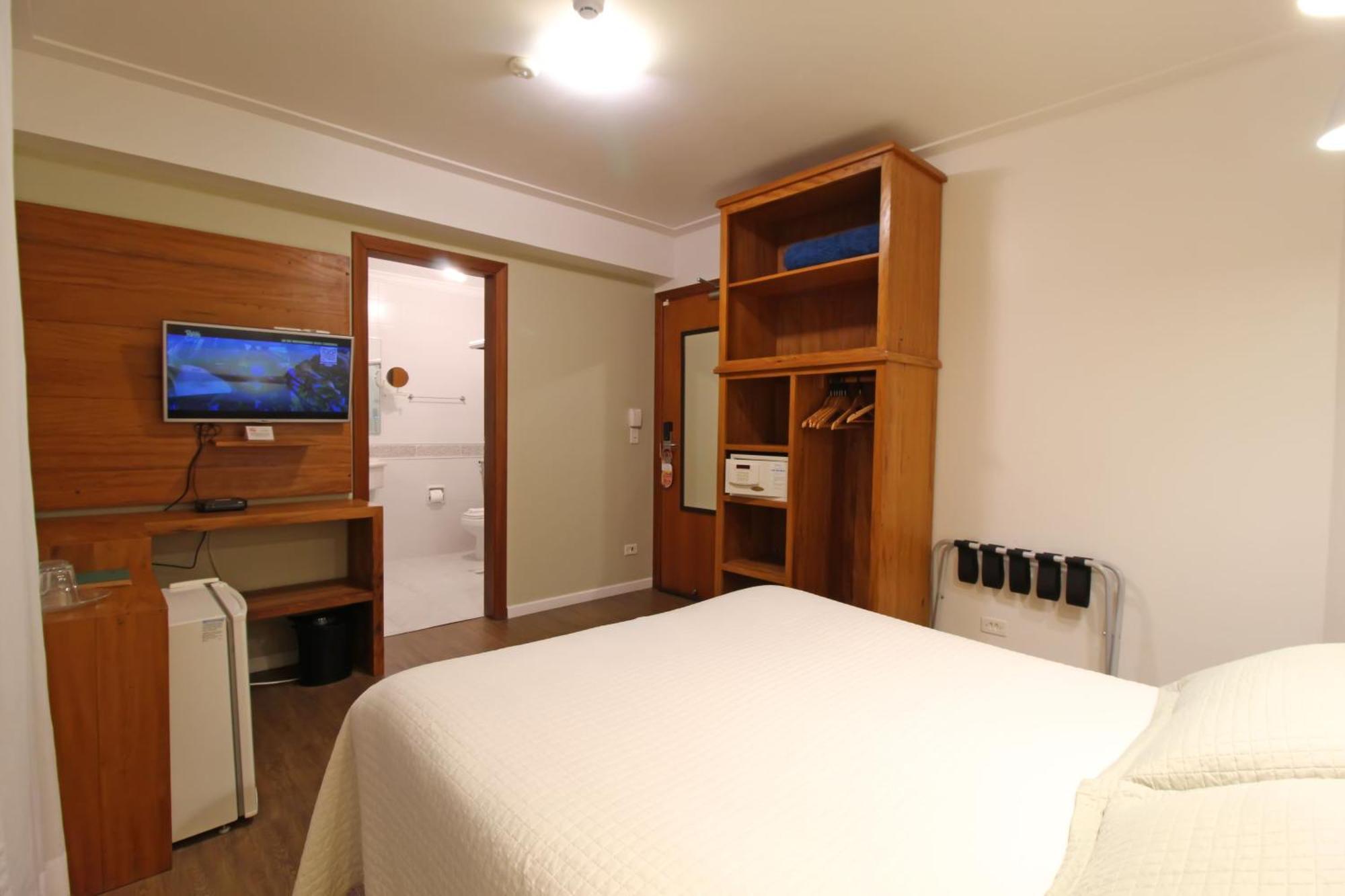 Quarto Duplo