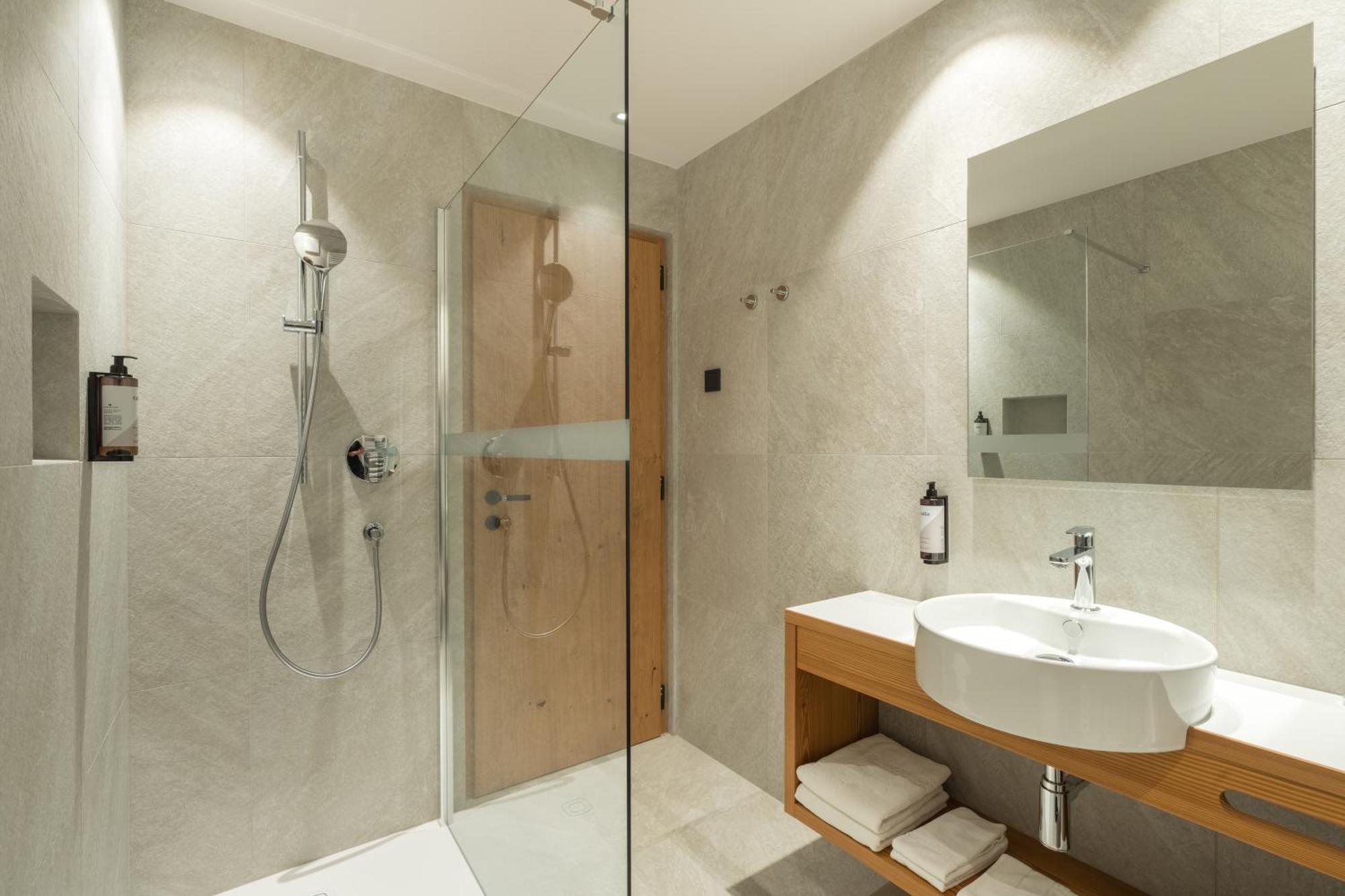 Doppelzimmer mit Balkon