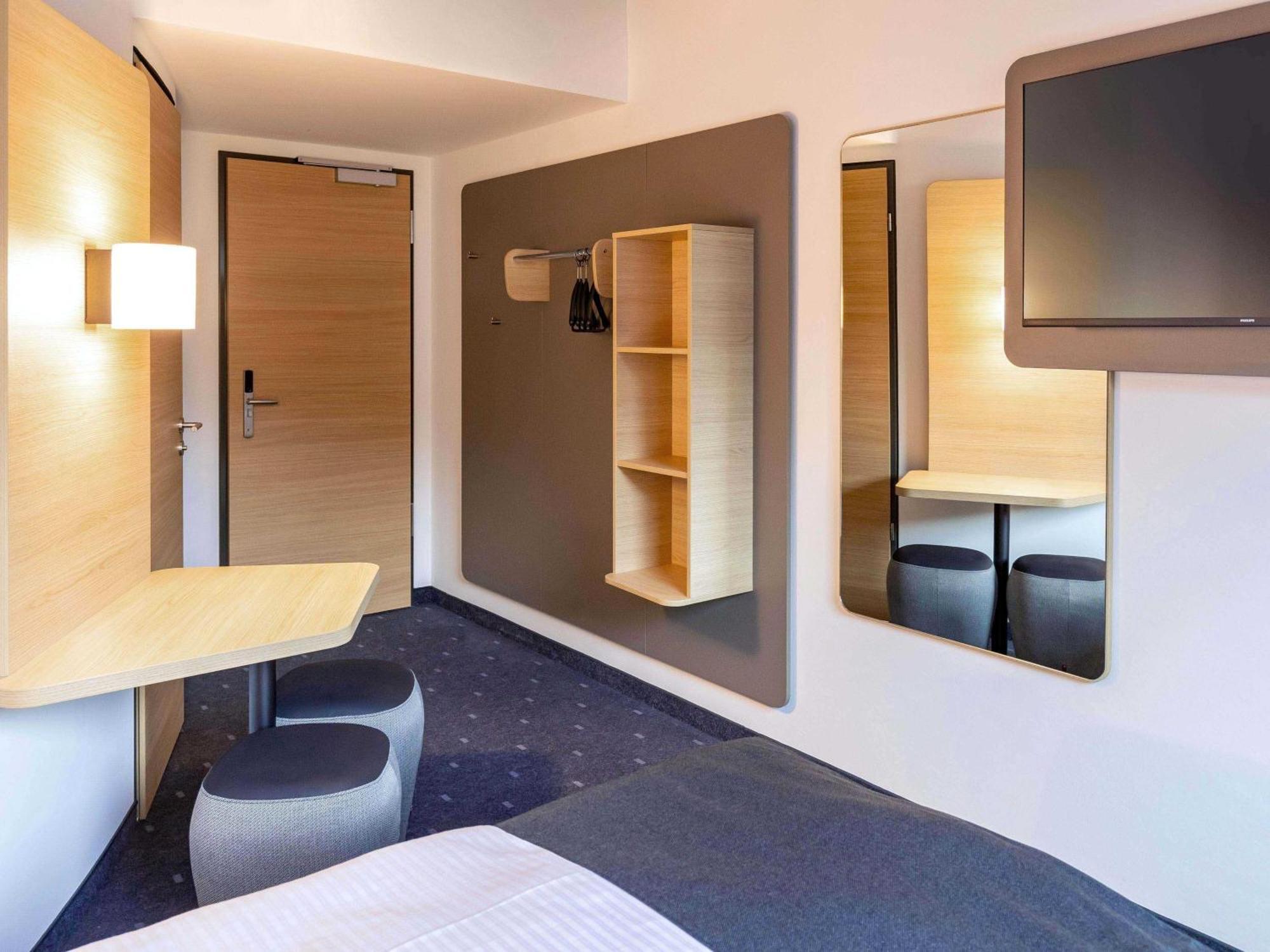 Twin Room,1703574962:JPEG