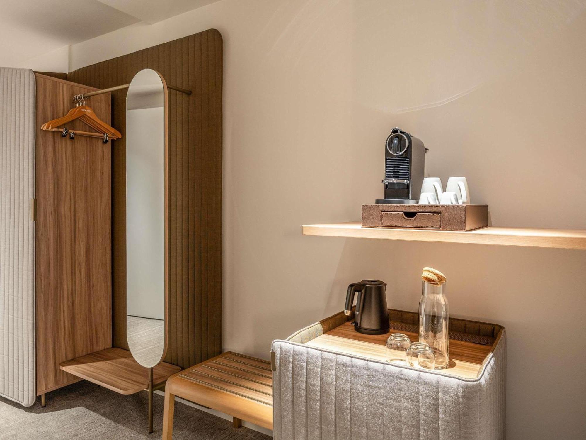 Deluxe Zimmer mit Doppelbett und Etagenbett