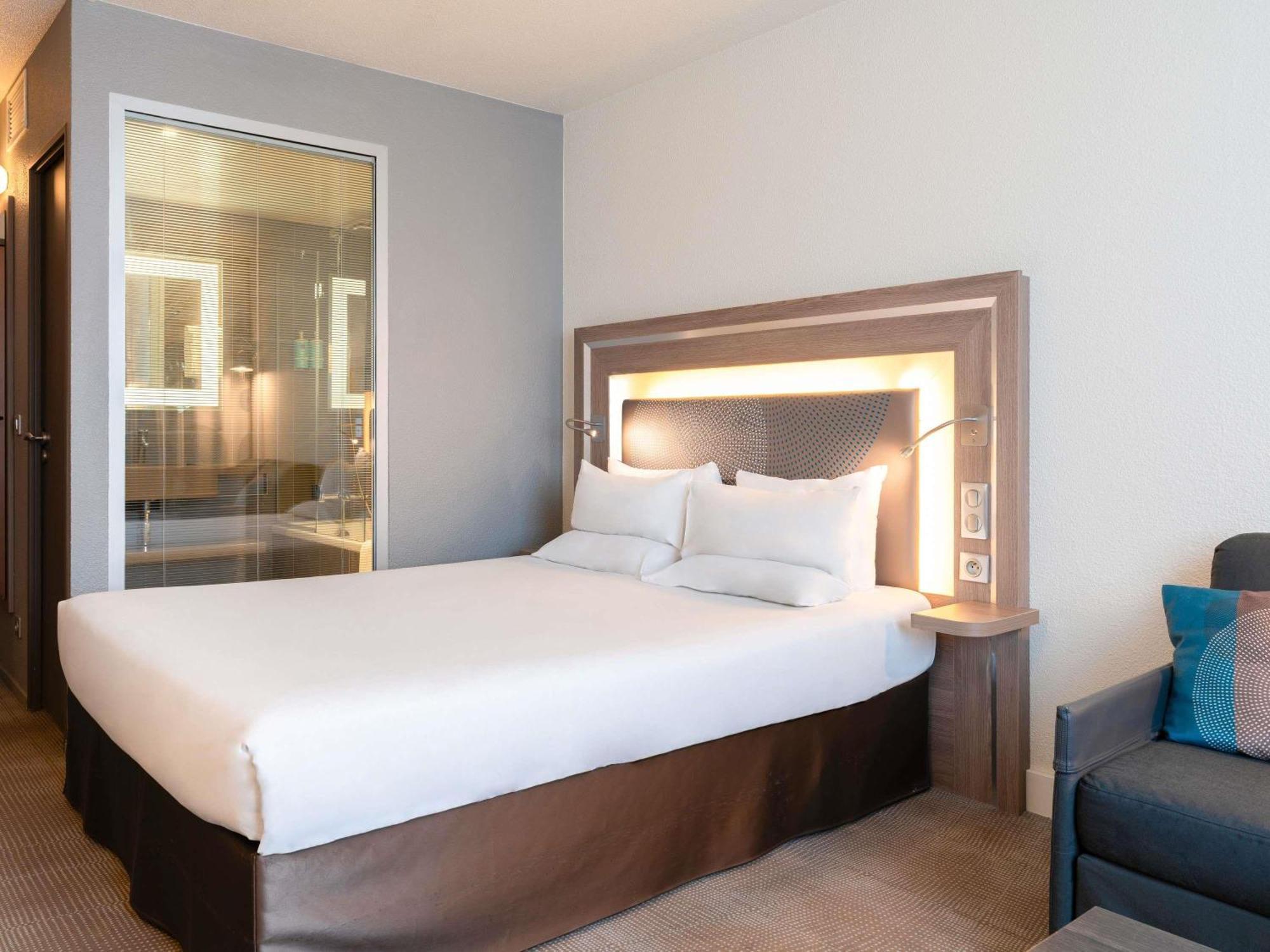 Superior Kamer met Queensize Bed en Slaapbank voor 1 Persoon