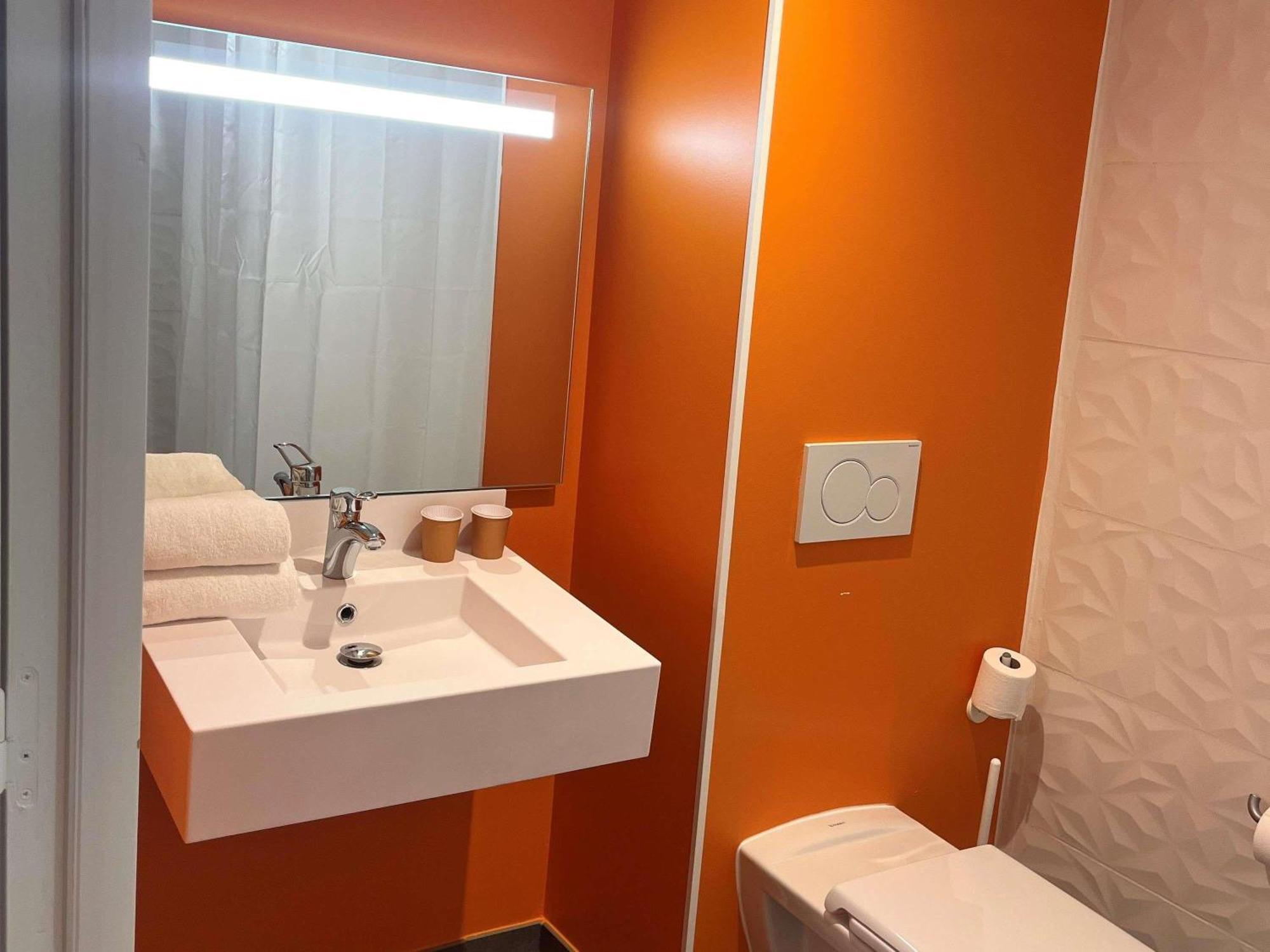 Chambre Double - Accessible aux Personnes à Mobilité Réduite