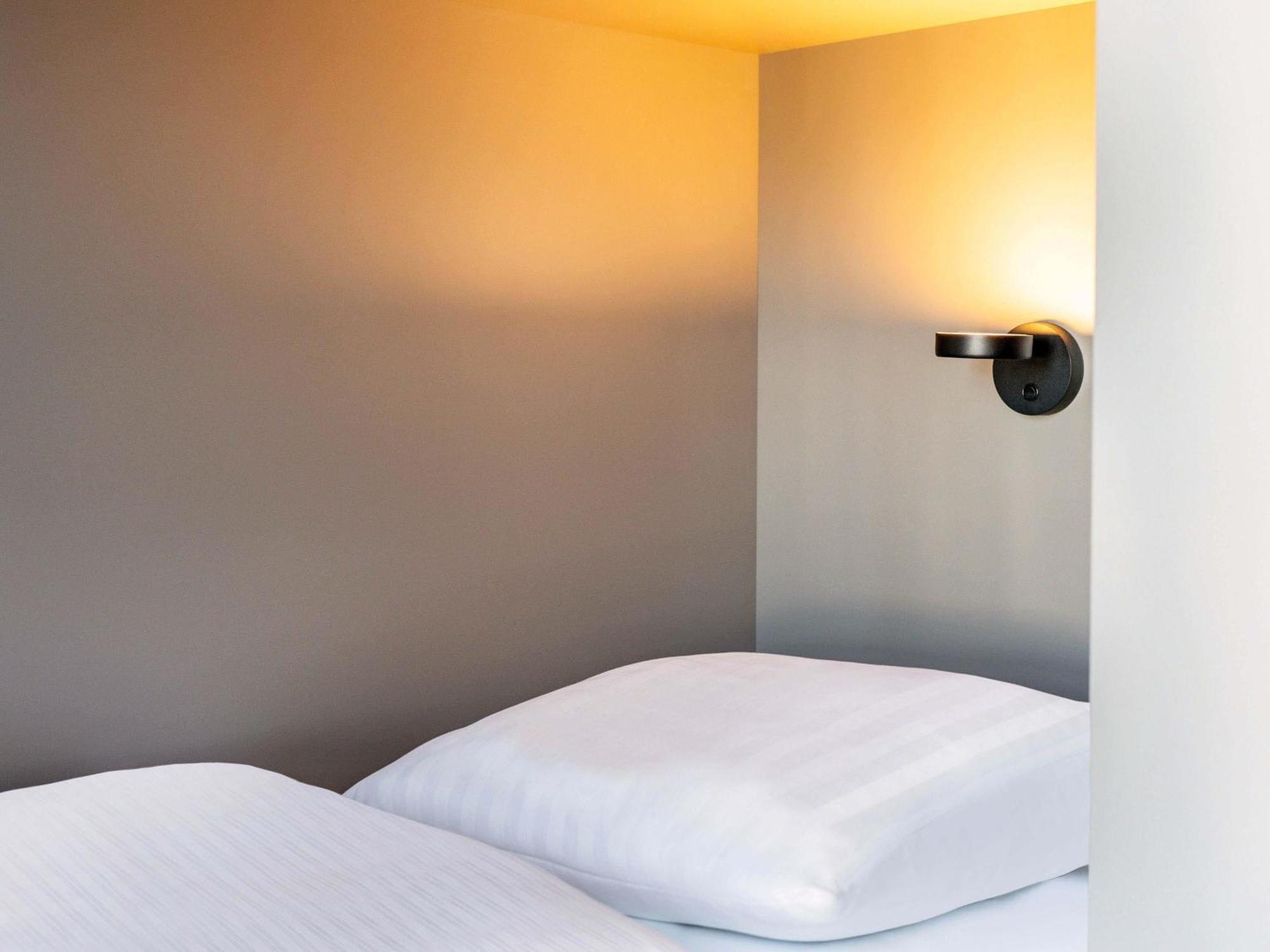Double Room,1705104716:JPEG