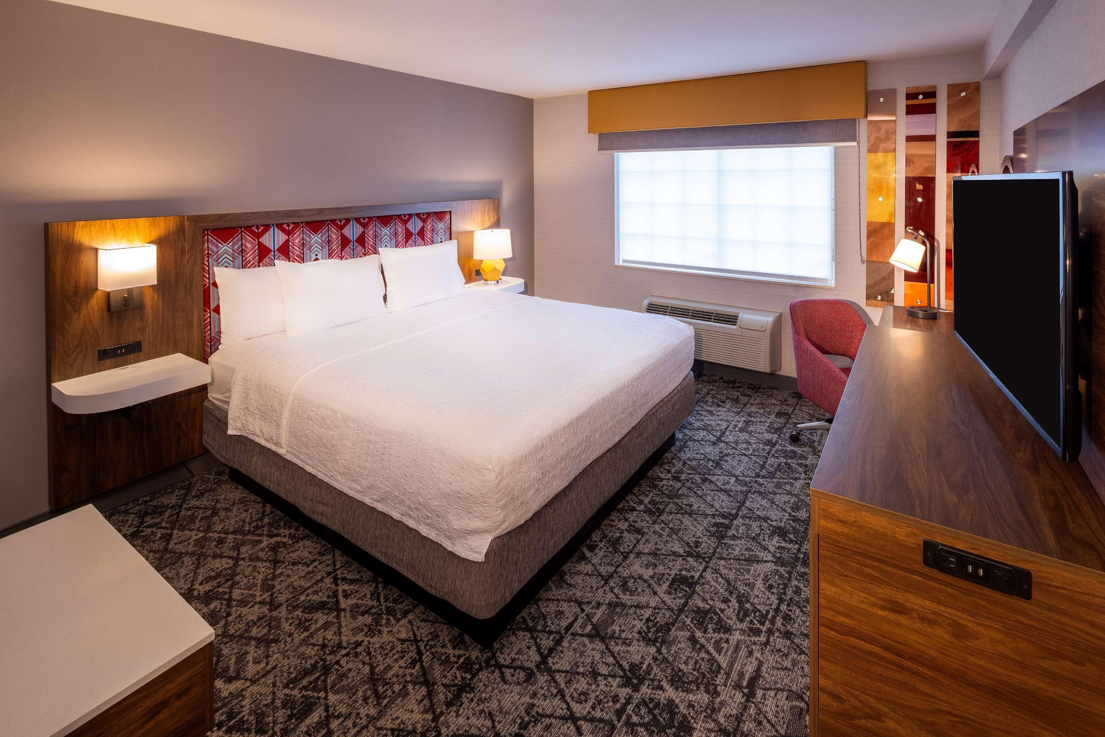 One-Bedroom King Suite