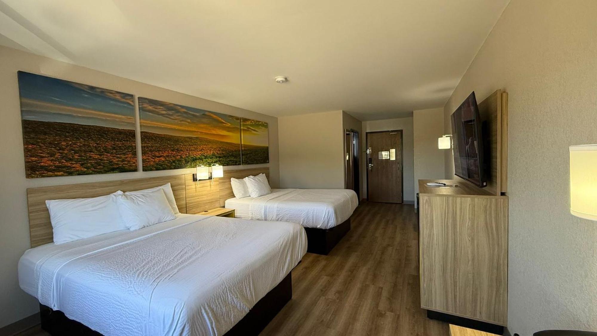 Queen Room with Two Queen Beds - Non-Smoking