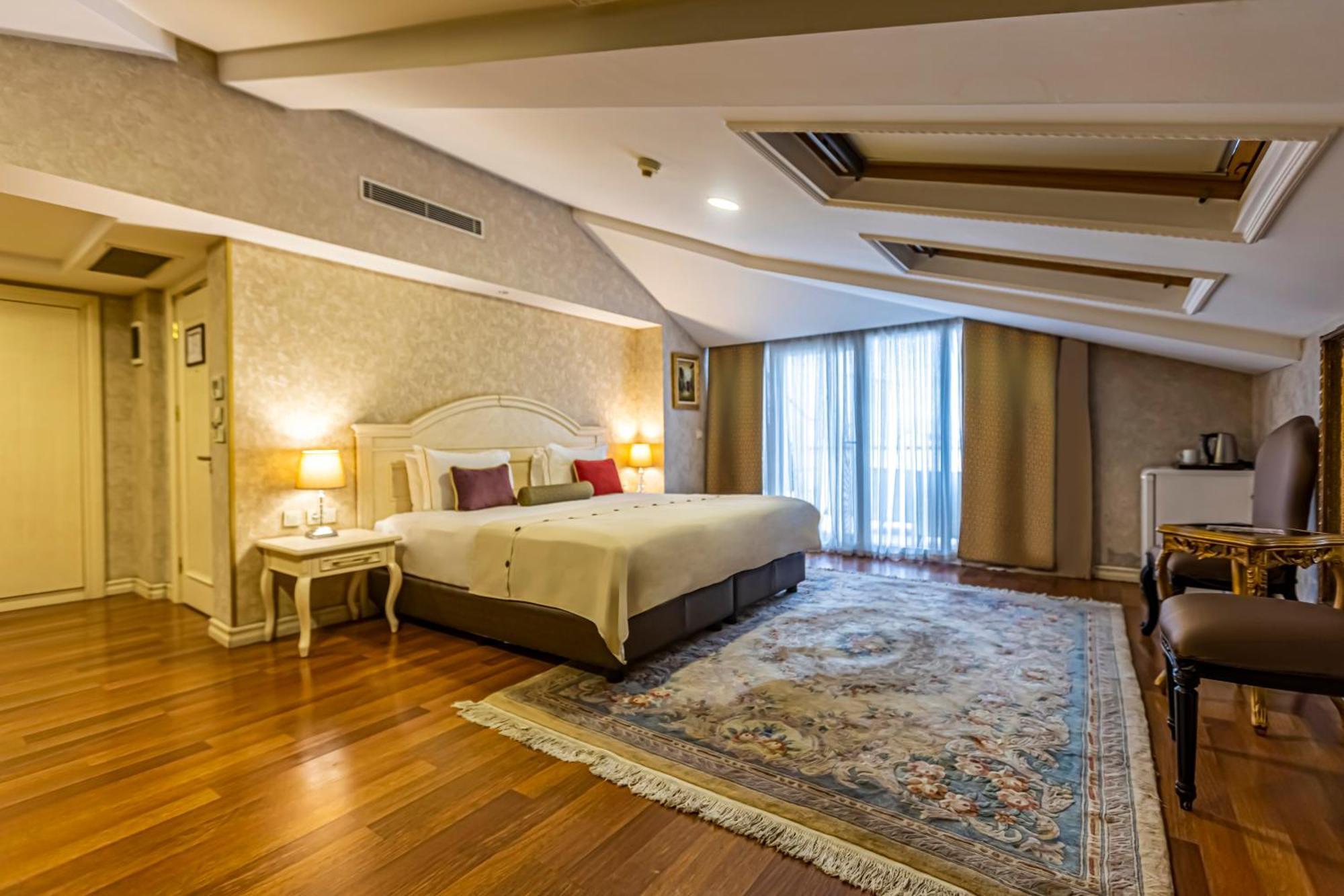 King Suite with Sea View,1742799133:JPEG