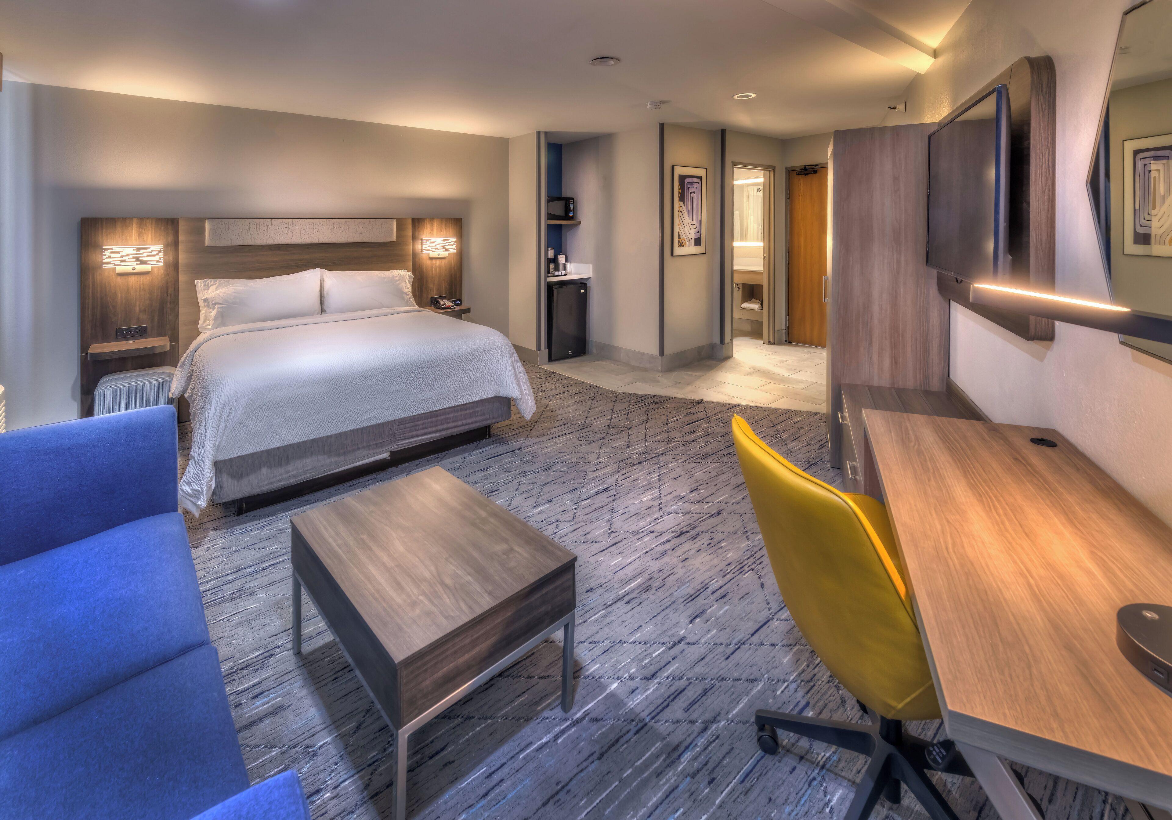 Standard King Room with Sofa Bed