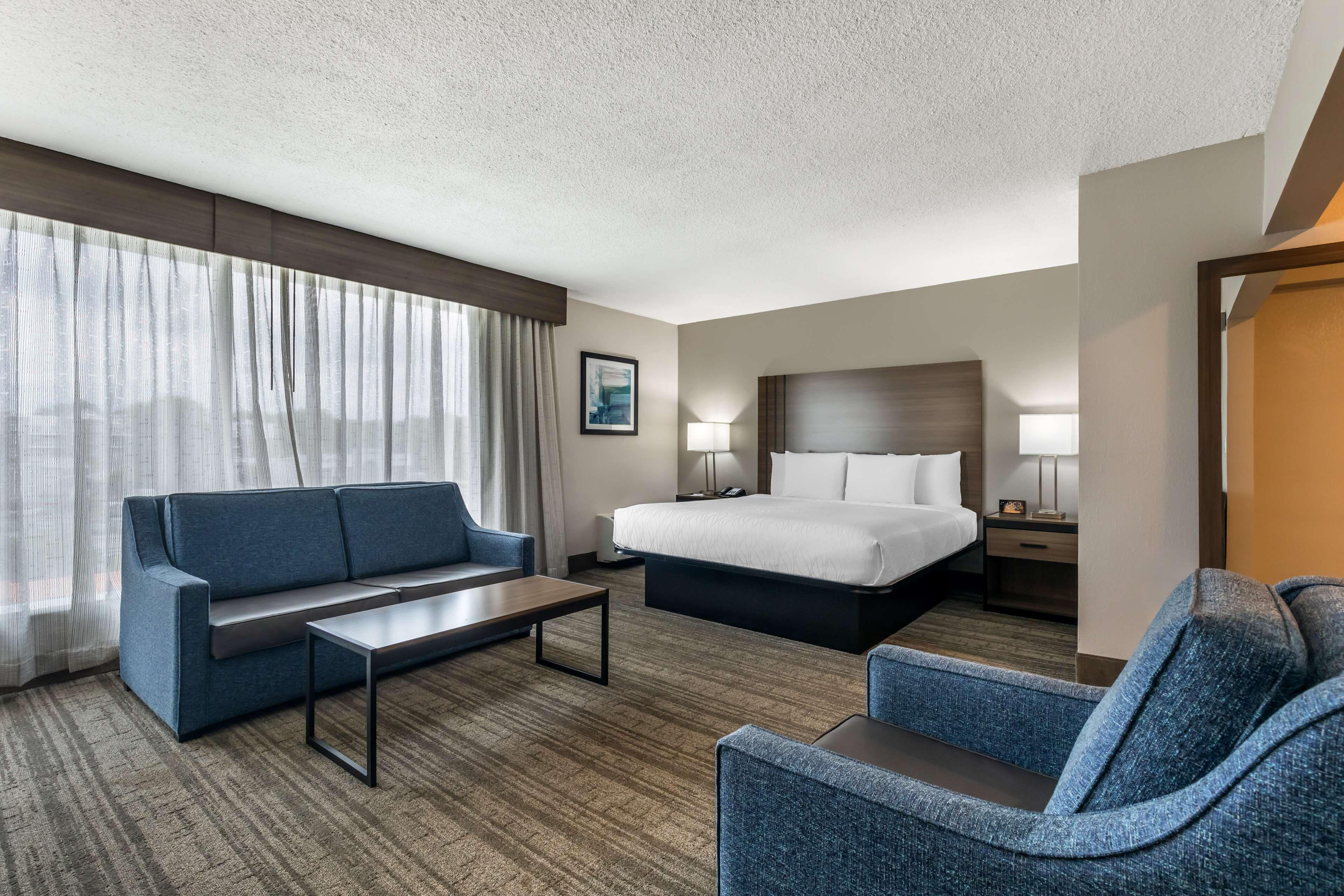 King Room with Sofa Bed - Non-Smoking