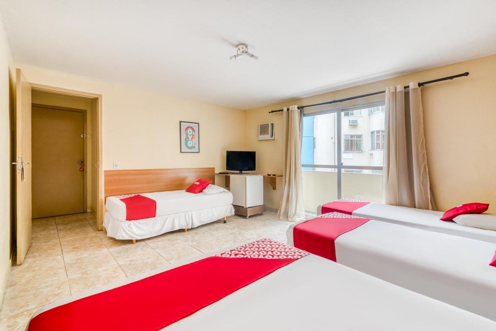 Habitación Quíntuple - 1 cama doble + 3 camas individuales