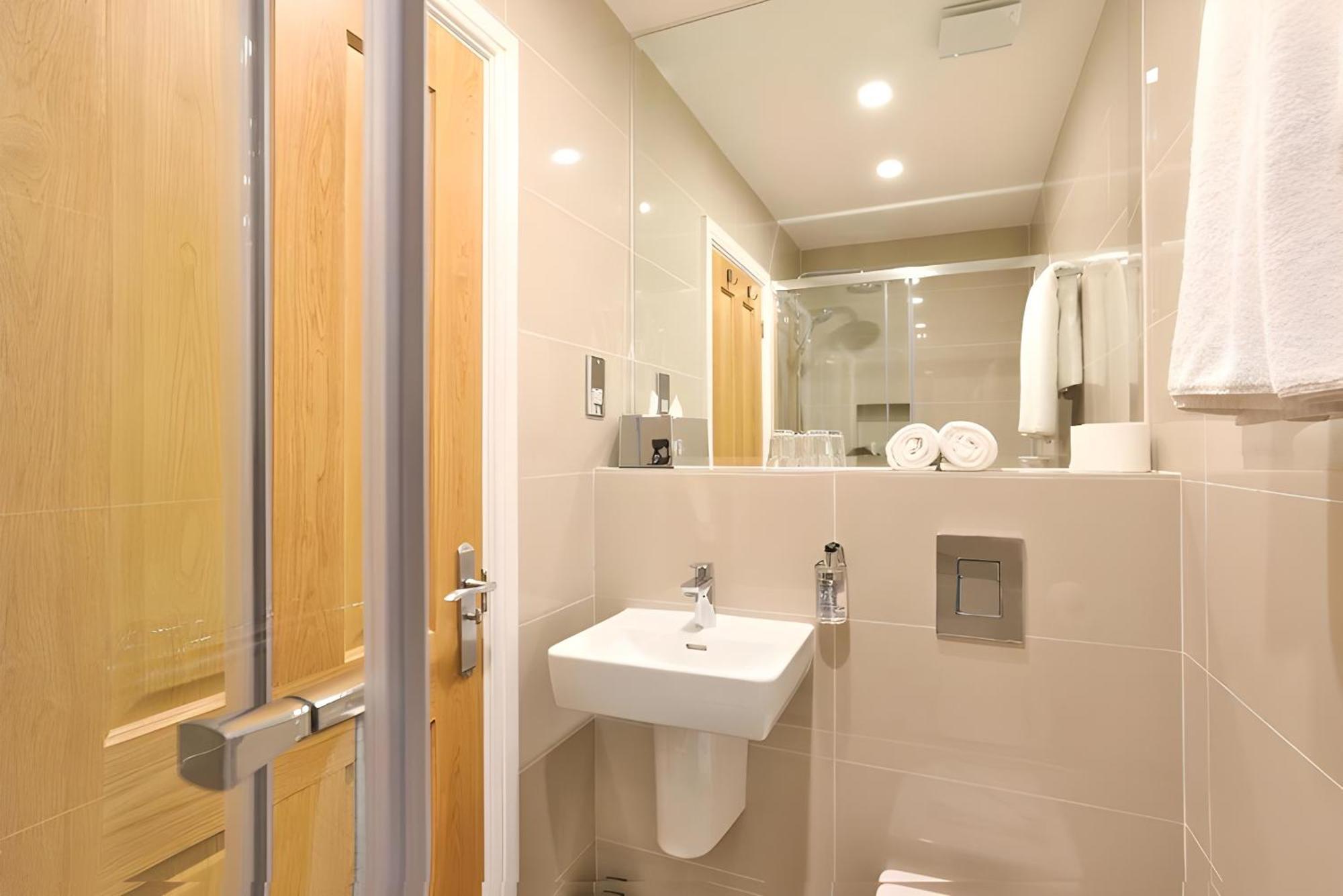 Quarto Twin Standard