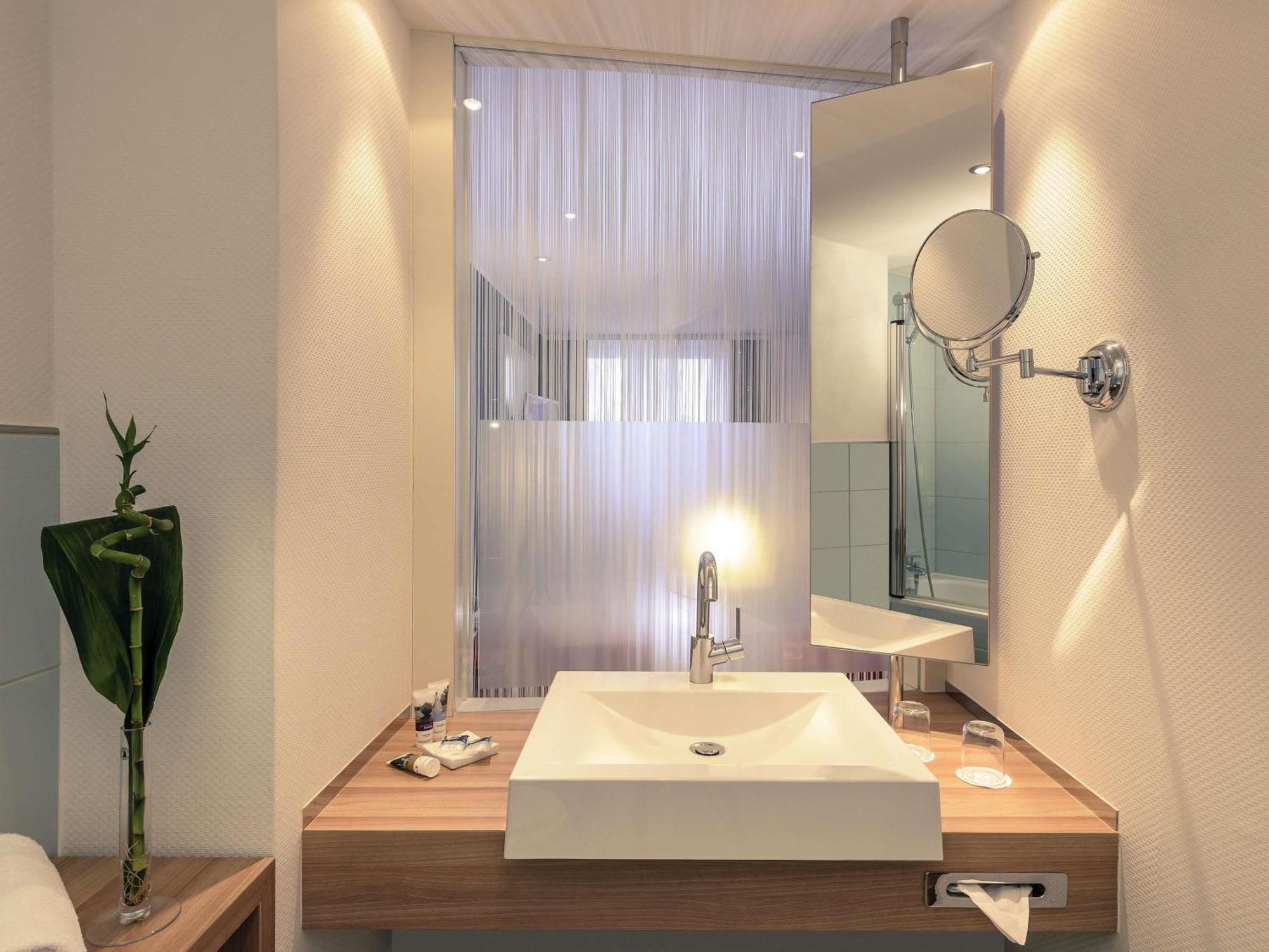 Suite Privilege con sofá cama y balcón - Cama grande