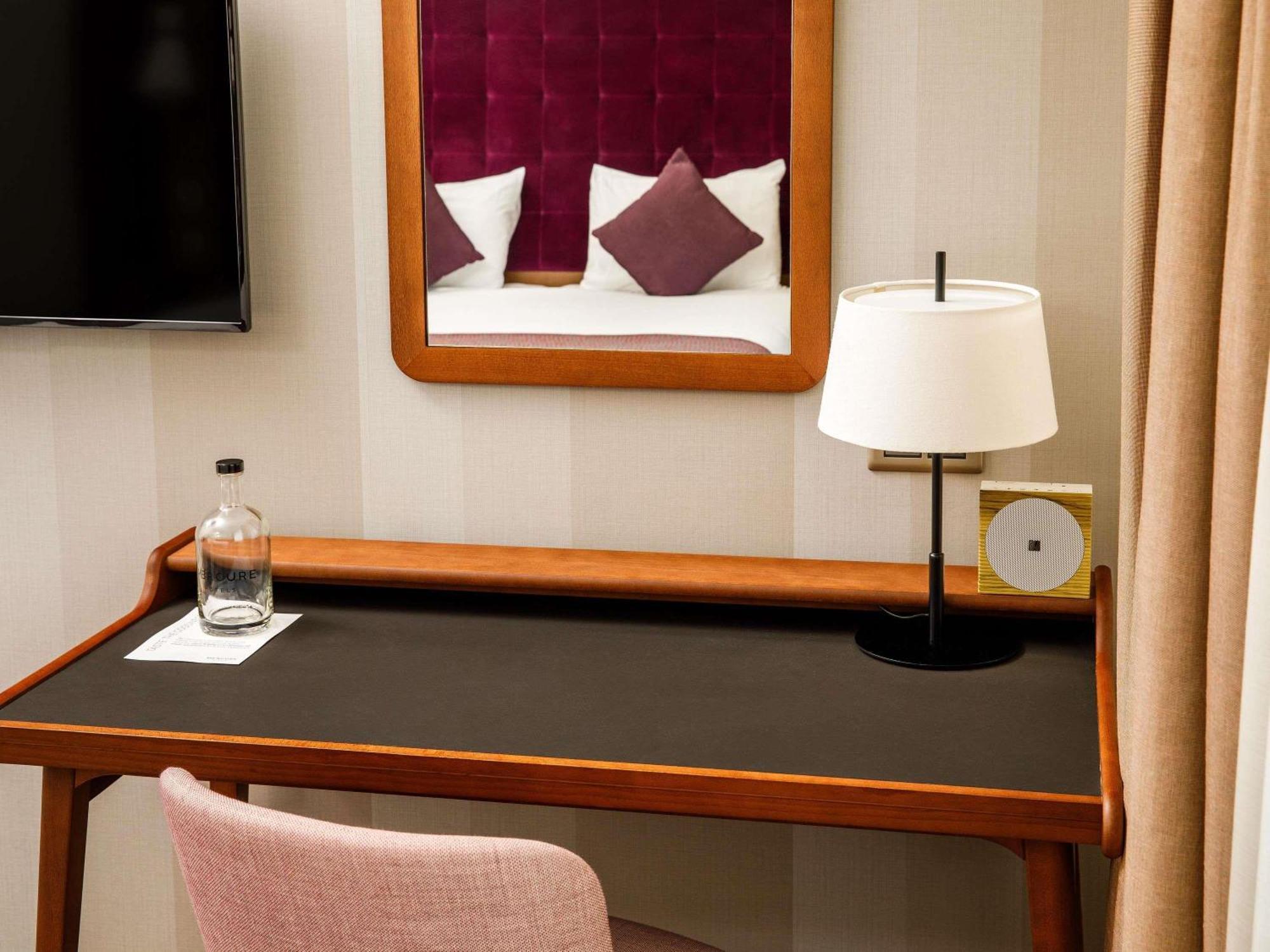 Classic Double Room,1765145365:JPEG