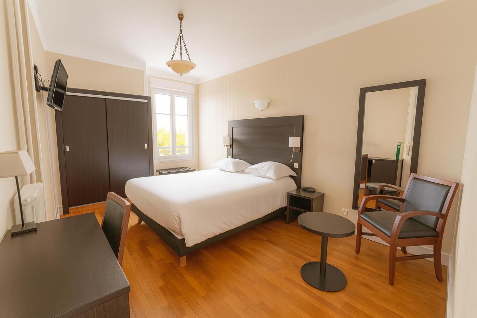 Double Room,1681713692:JPEG