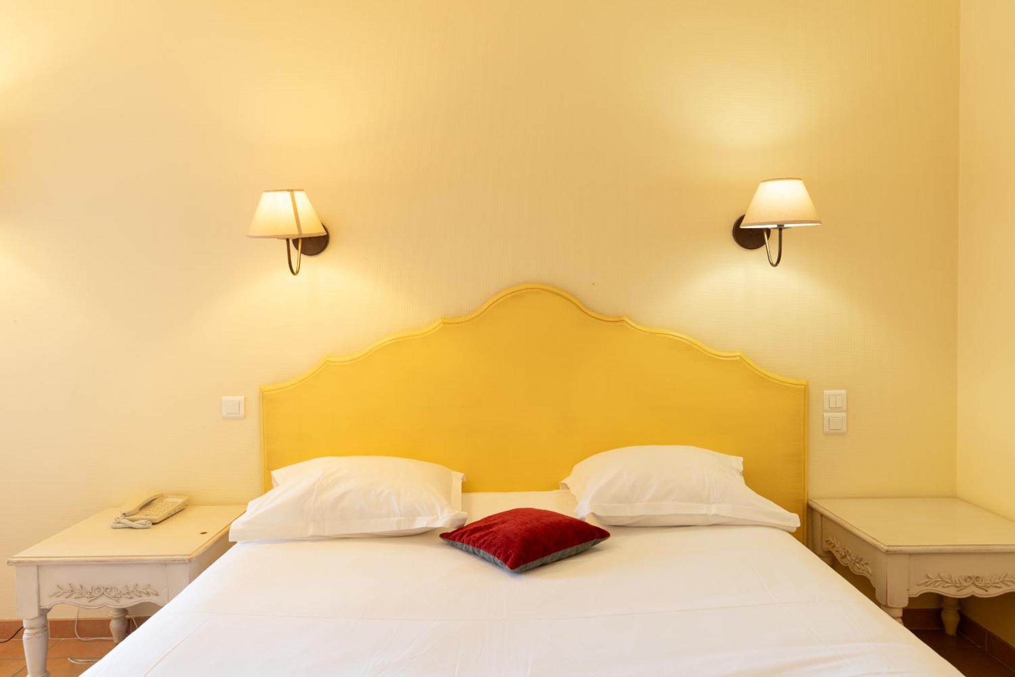 Standard Quintuple Room Two King Beds Private Patio,1716978947:JPEG