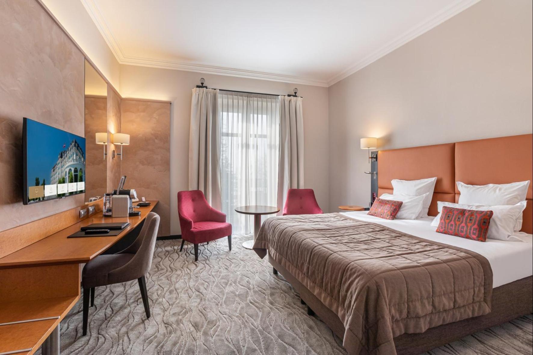 Classic Queen Room Spa Access Reservation Needed,1716982875:JPEG