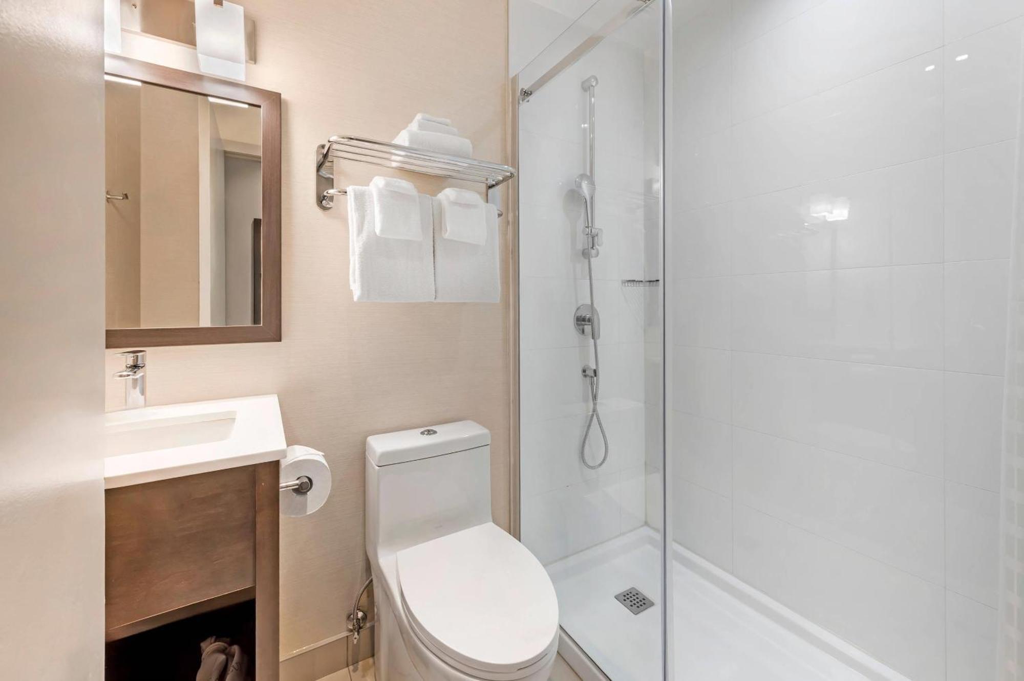 Chambre Double avec 2 Lits Doubles - Non-Fumeurs