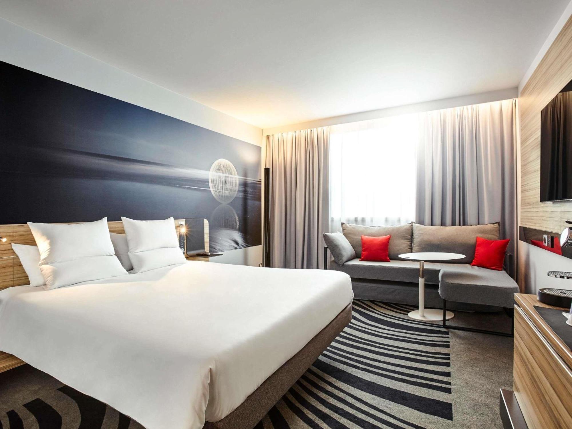 Chambre Supérieure avec 1 Lit Double et Canapé