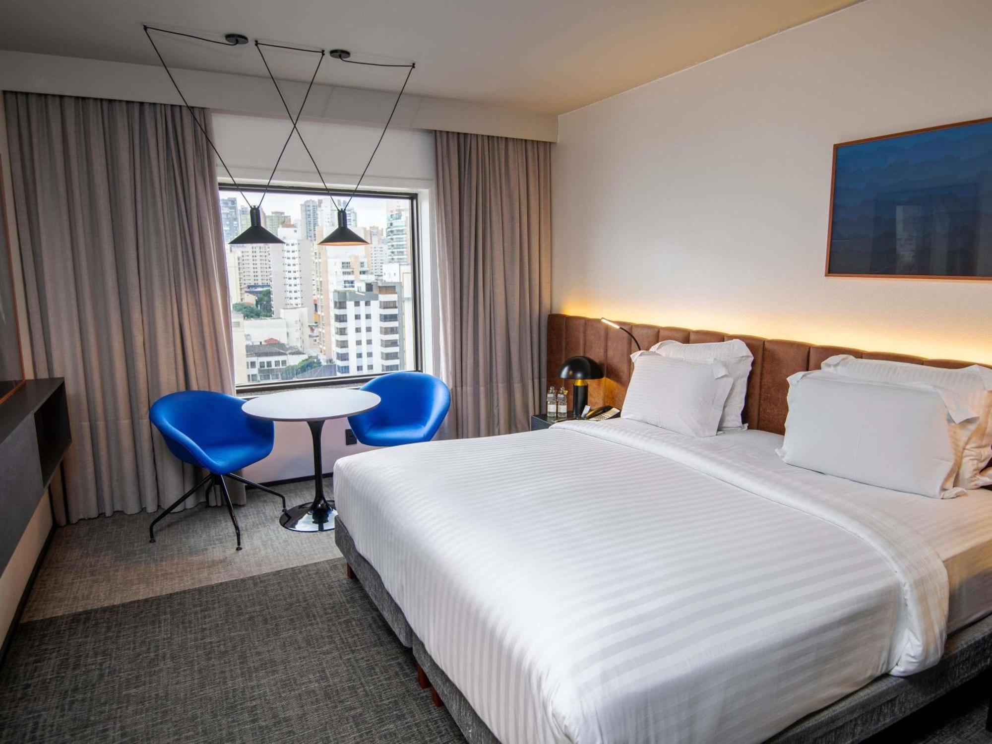 Quarto Deluxe Premium com Cama Queen-size e Vista da Cidade