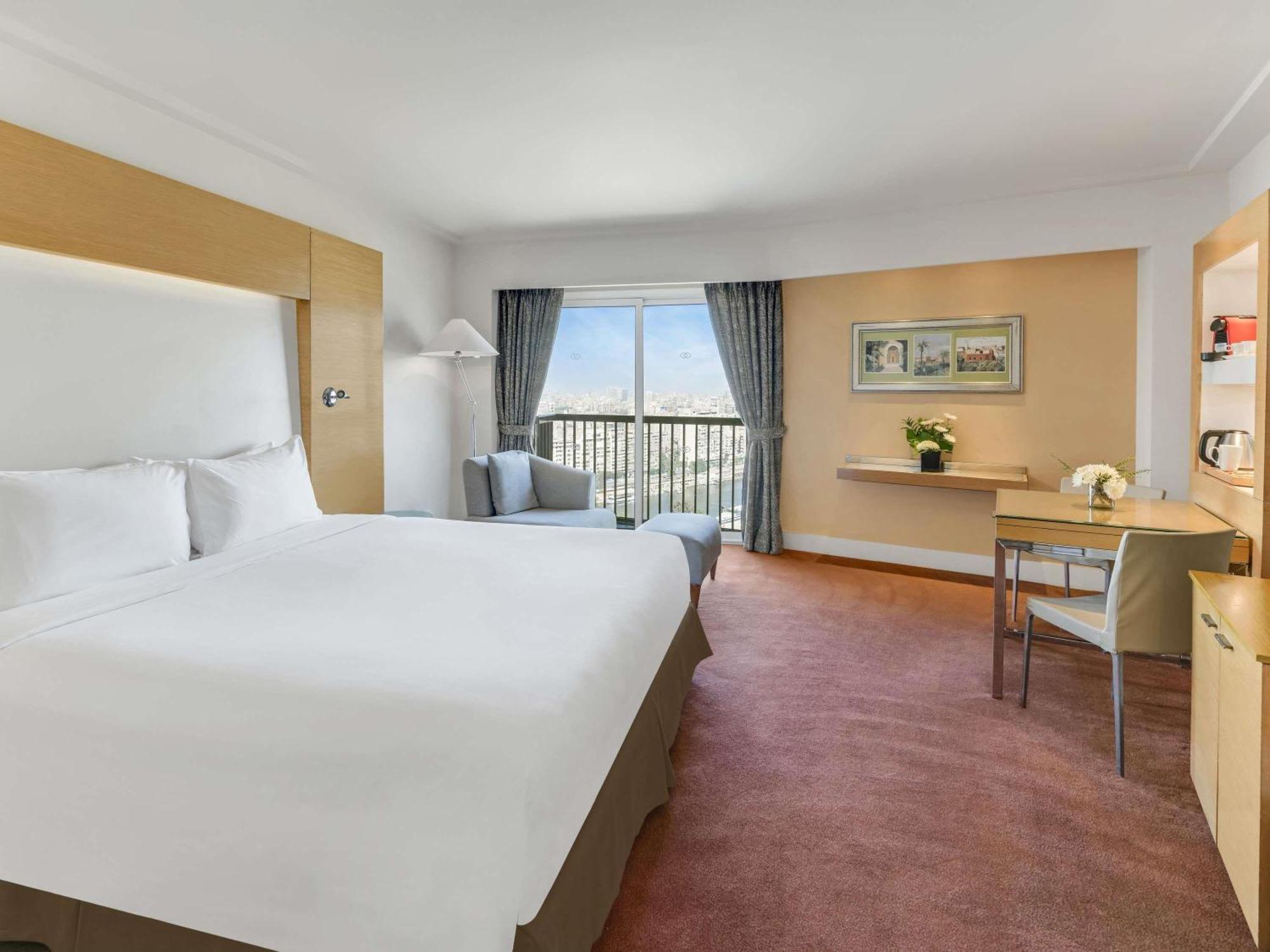 Premium King Room on High Floor with Partial Nile View