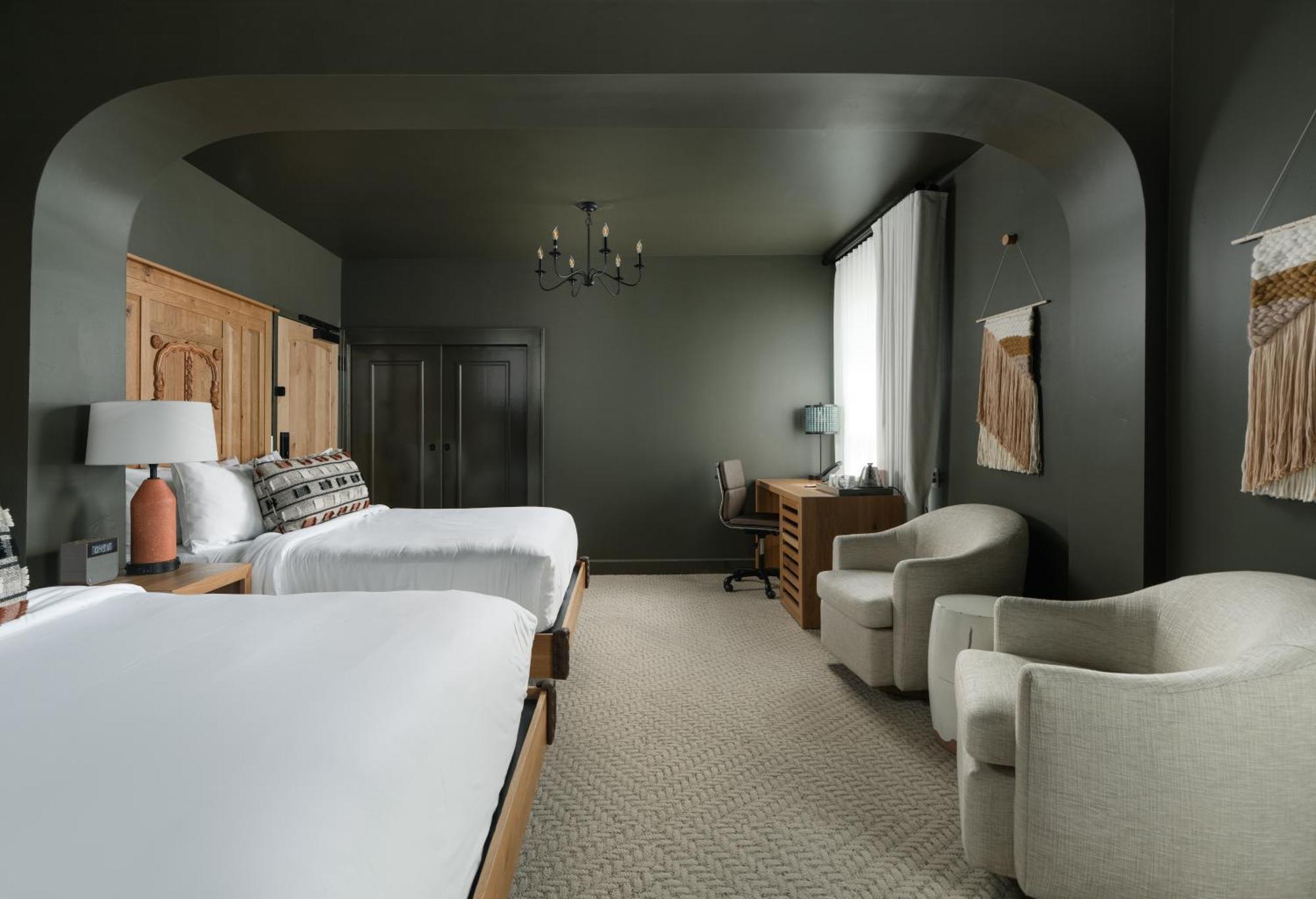 Kamer met 2 Queensize Bedden