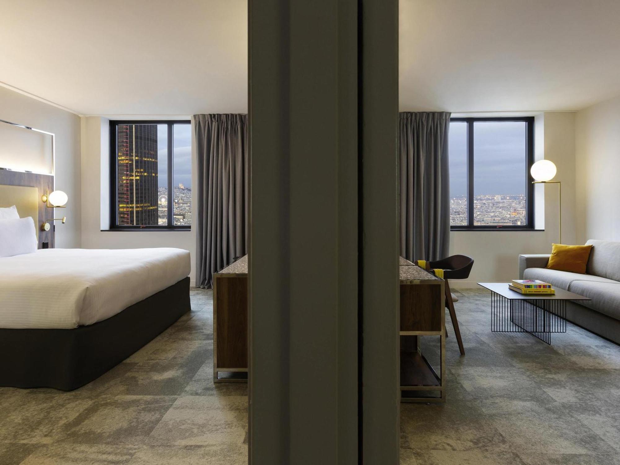 Suite Lit King-Size Deluxe avec Canapé - Vue sur Ville