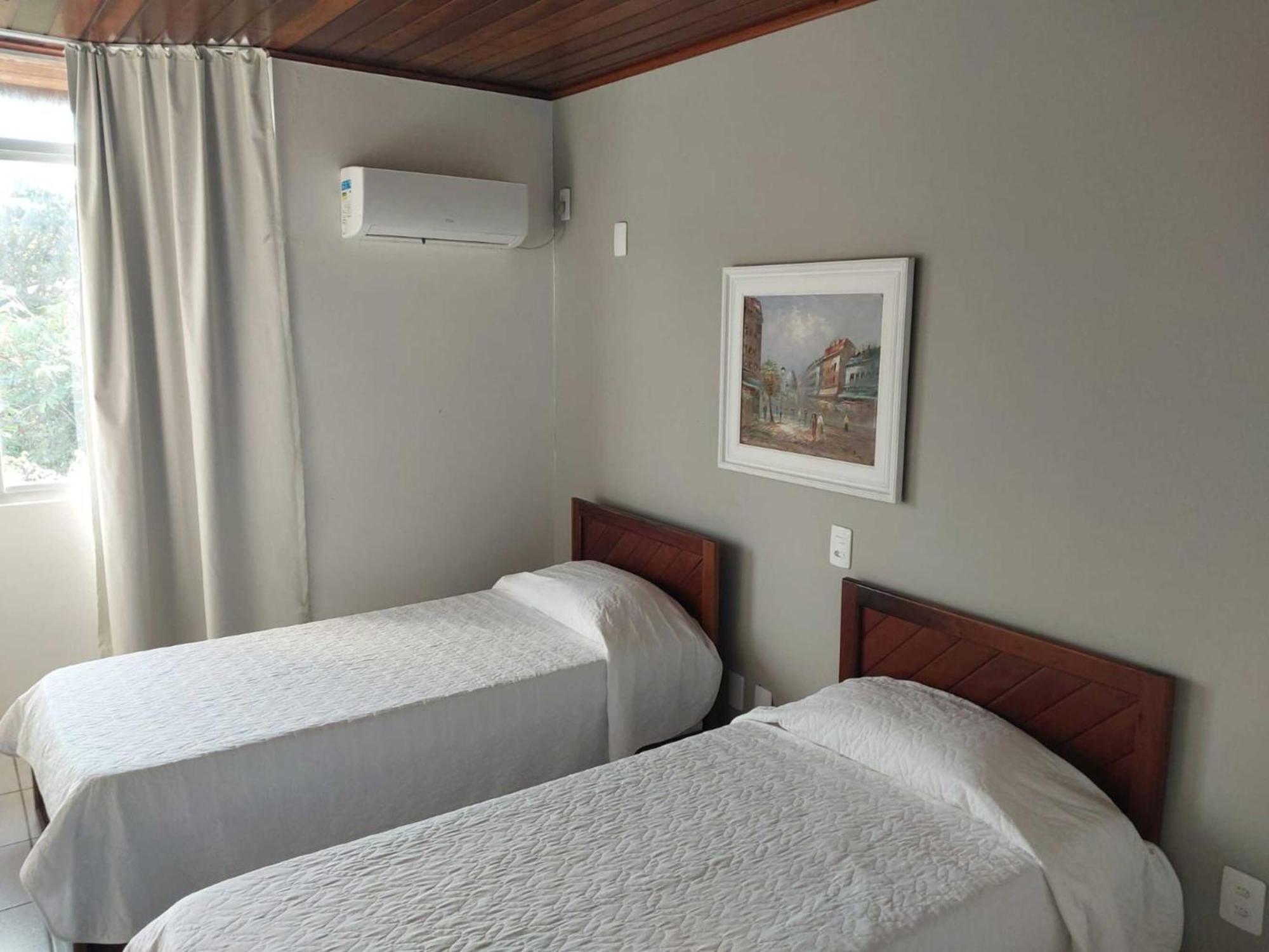 Quarto Deluxe com Cama de Casal ou 2 de Solteiro
