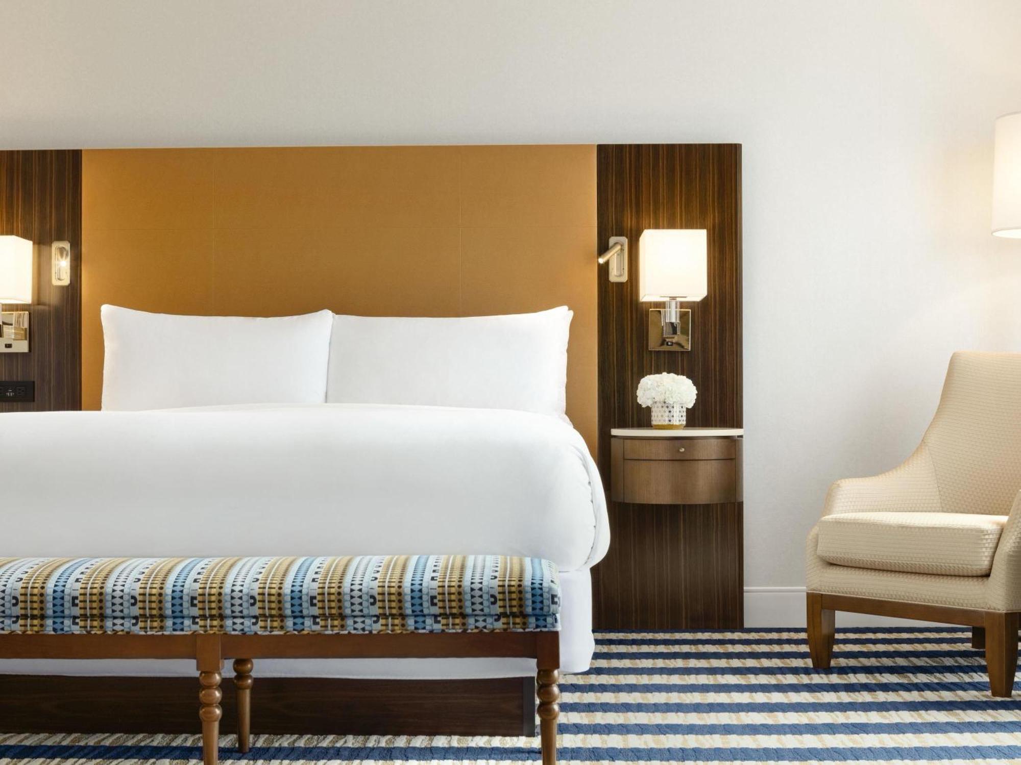 Junior Suite, 1 King Bed