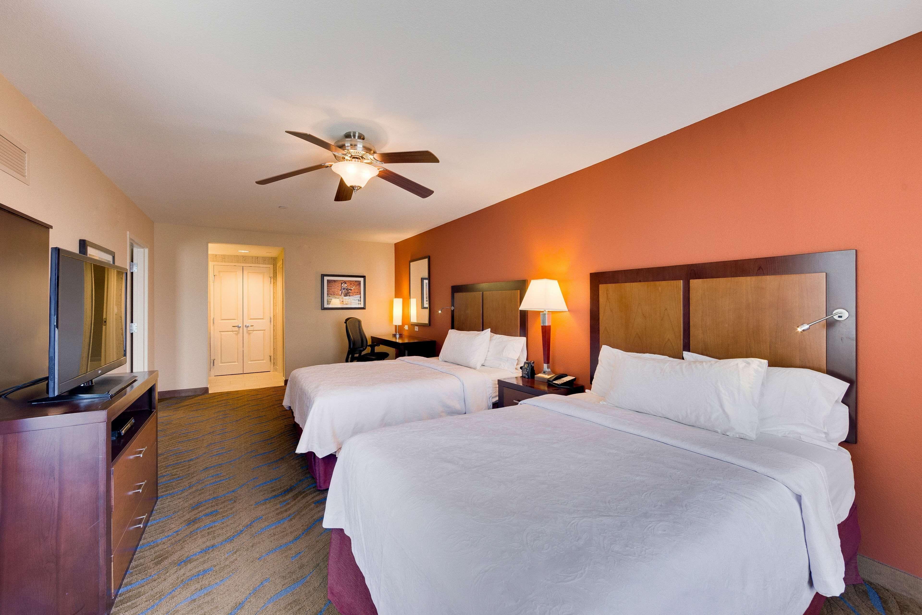 Queen Suite with Two Queen Beds - Hearing Access/Non-Smoking