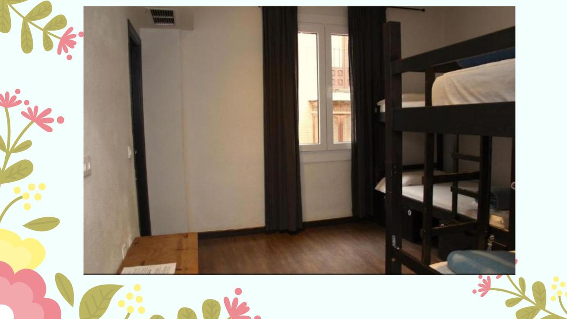 Lit dans Dortoir pour Femmes de 4 Lits