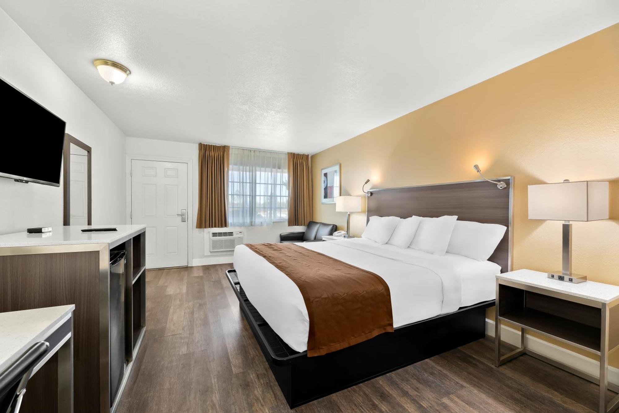 Queen Room - Disability Access