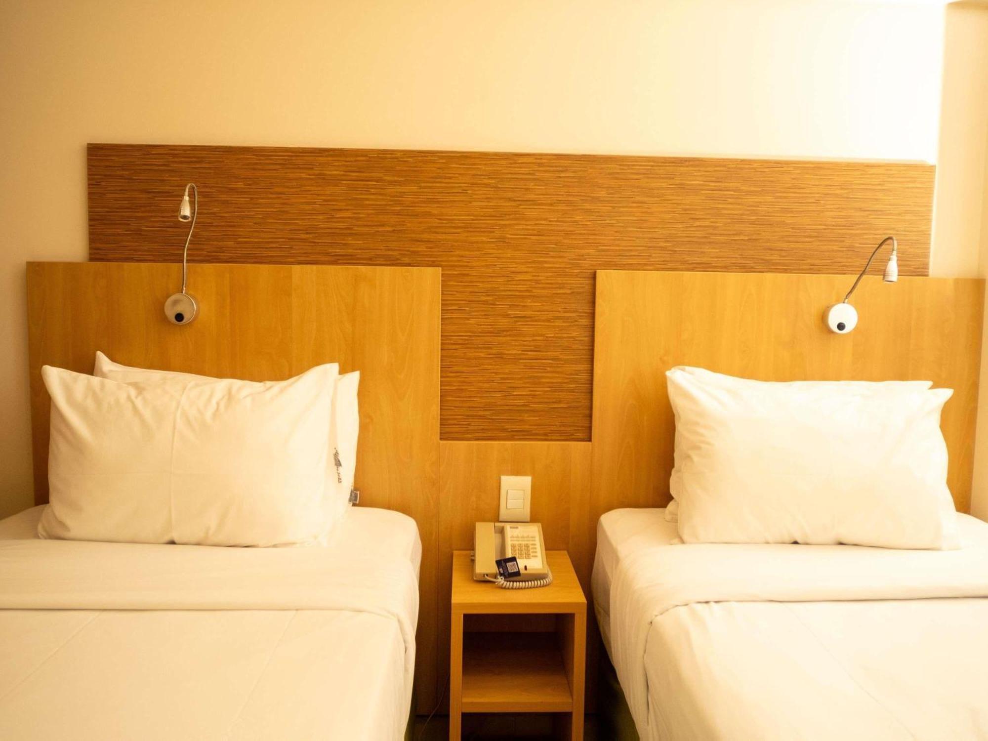 Quarto Twin Standard
