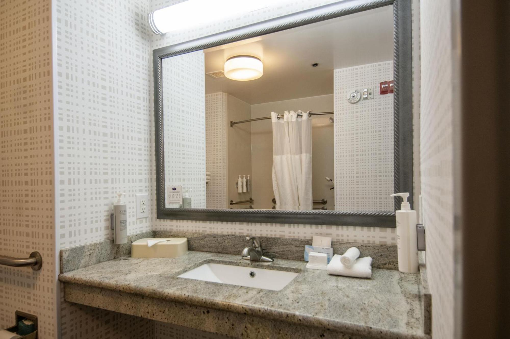 Queen Room with Two Queen Beds - Mobility and Hearing Access/Non-Smoking