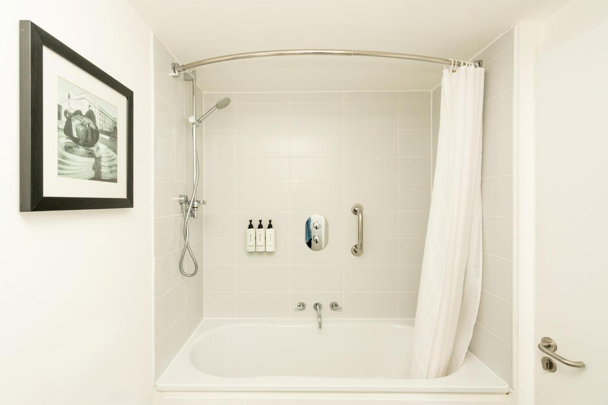 One-Bedroom Suite,1717747107:JPEG