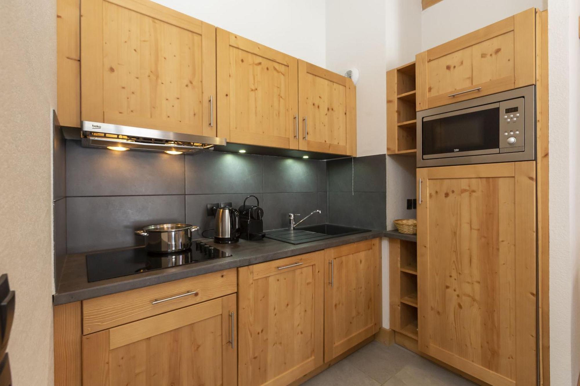 One-Bedroom Apartment,1722984108:JPEG