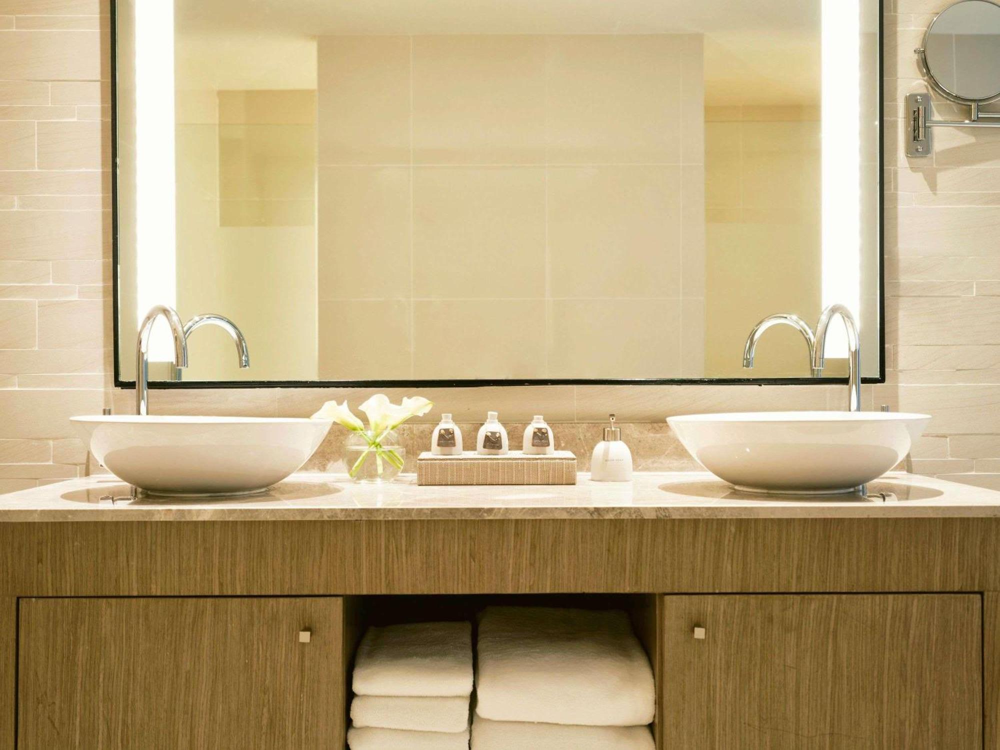 Executive Suite with Sea View