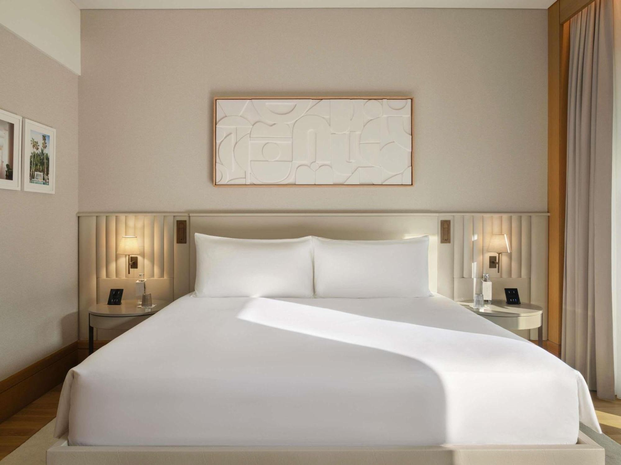 Gästezimmer „Rising Light" mit Meerblick
