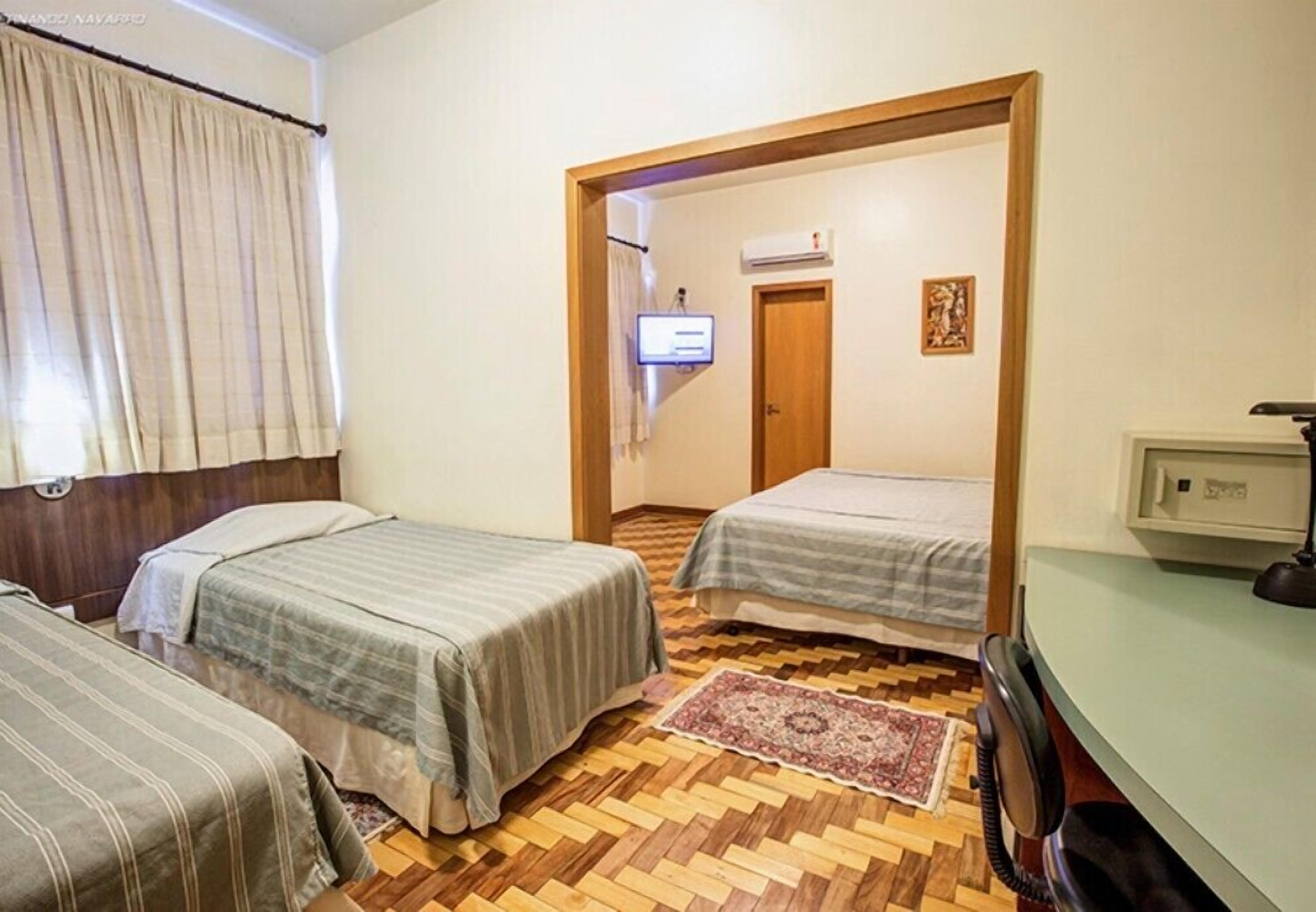 Quarto Quádruplo Standard