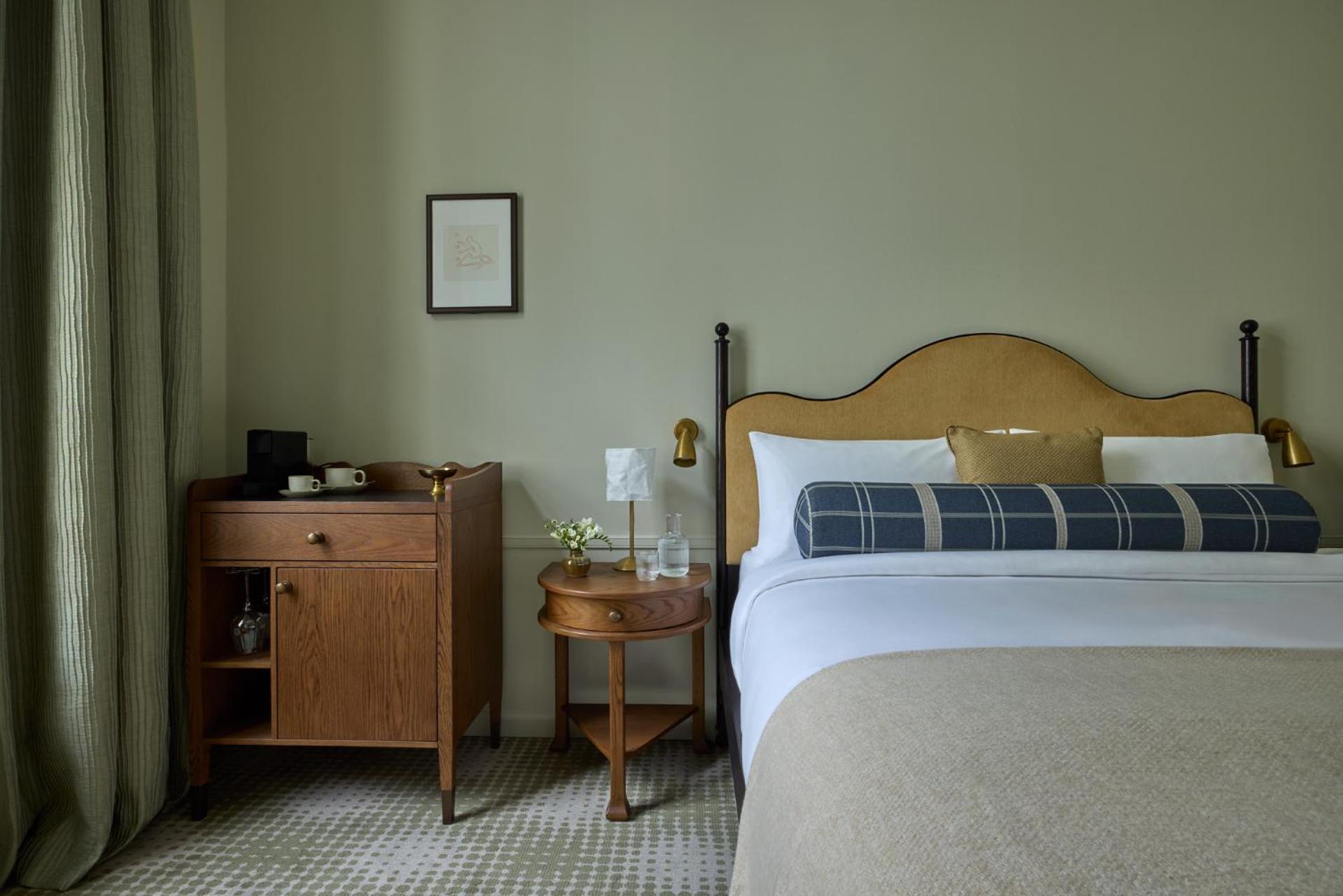 Double Room,1729980501:JPEG