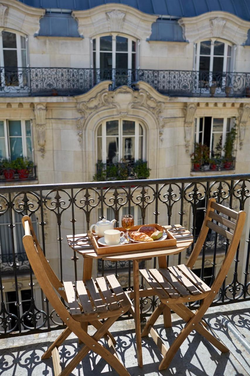 Classic Room Balcony,1730012337:JPEG