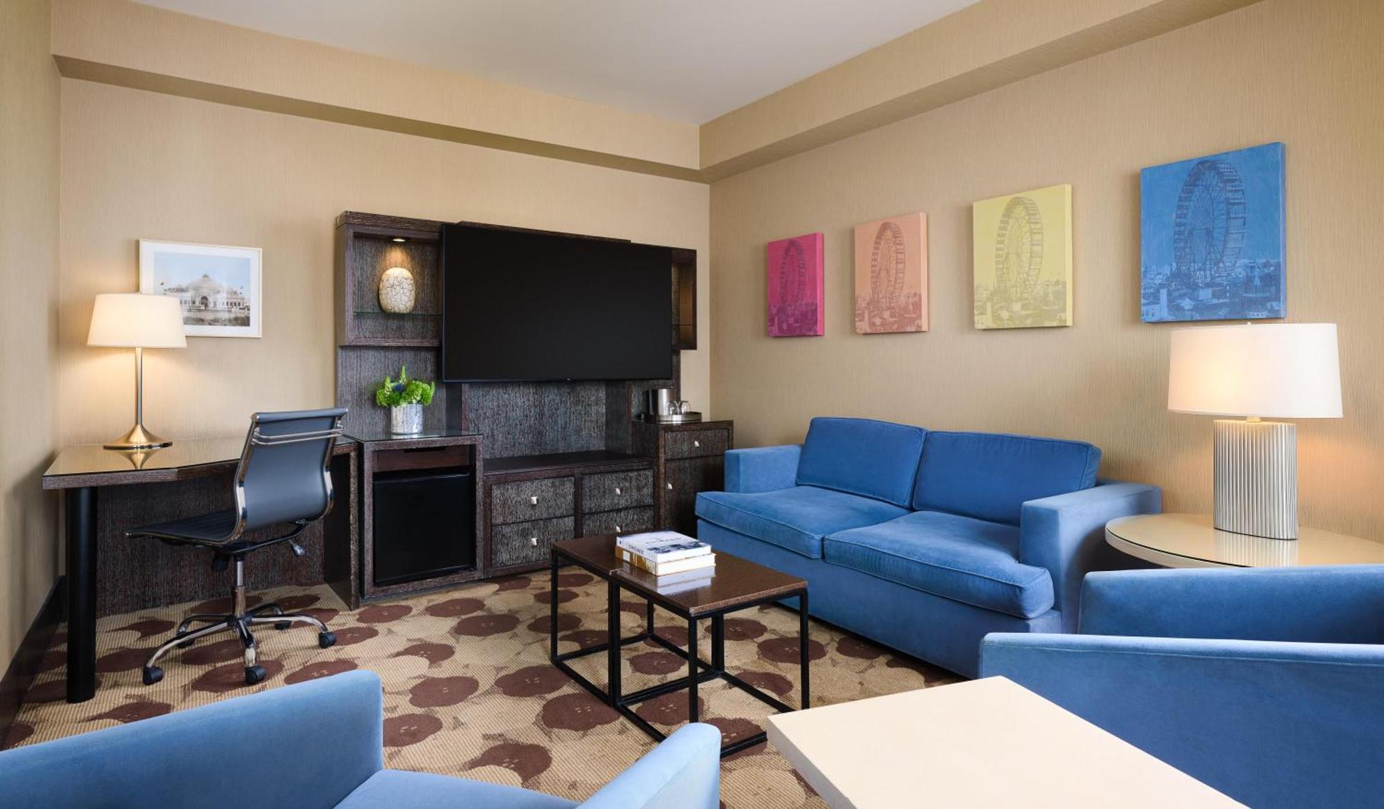 Luxury King Suite with Spa Bath