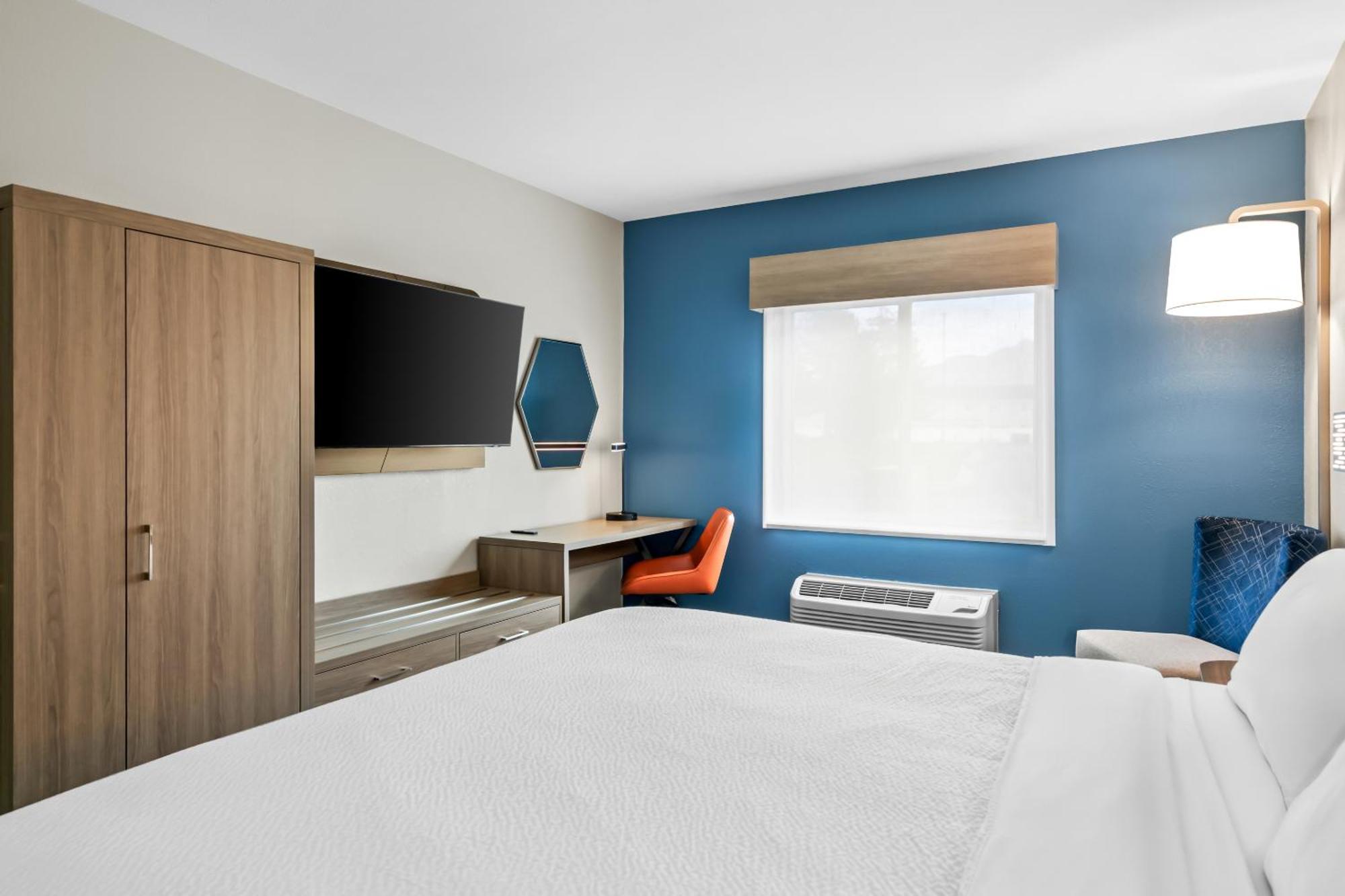 Standard King Room
