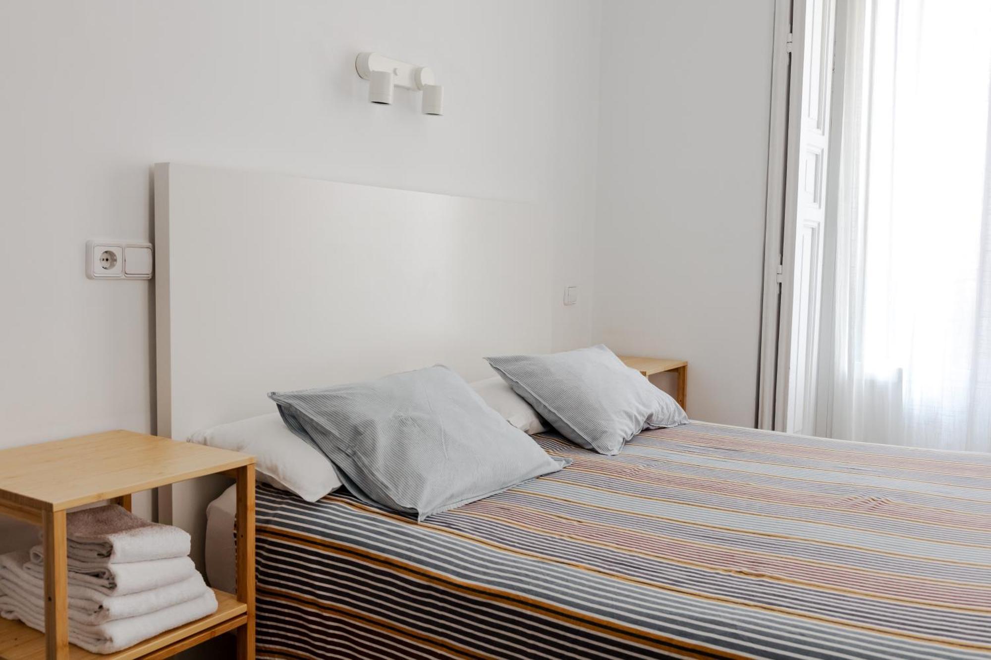 Large Double Room,1730057005:JPEG