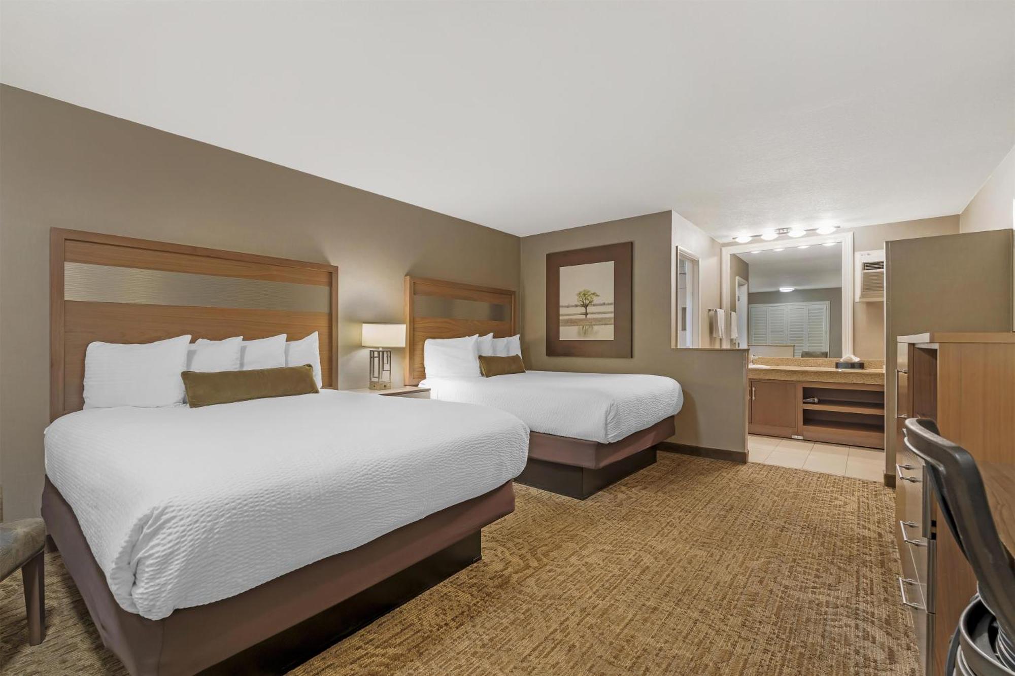 Double Room Two Queen Beds Disability Access or Non-Smoking,1731394562:JPEG