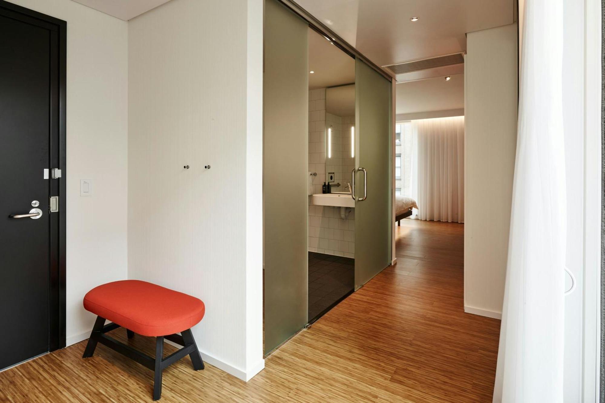 Rolstoeltoegankelijke Kamer met Kingsize Bed