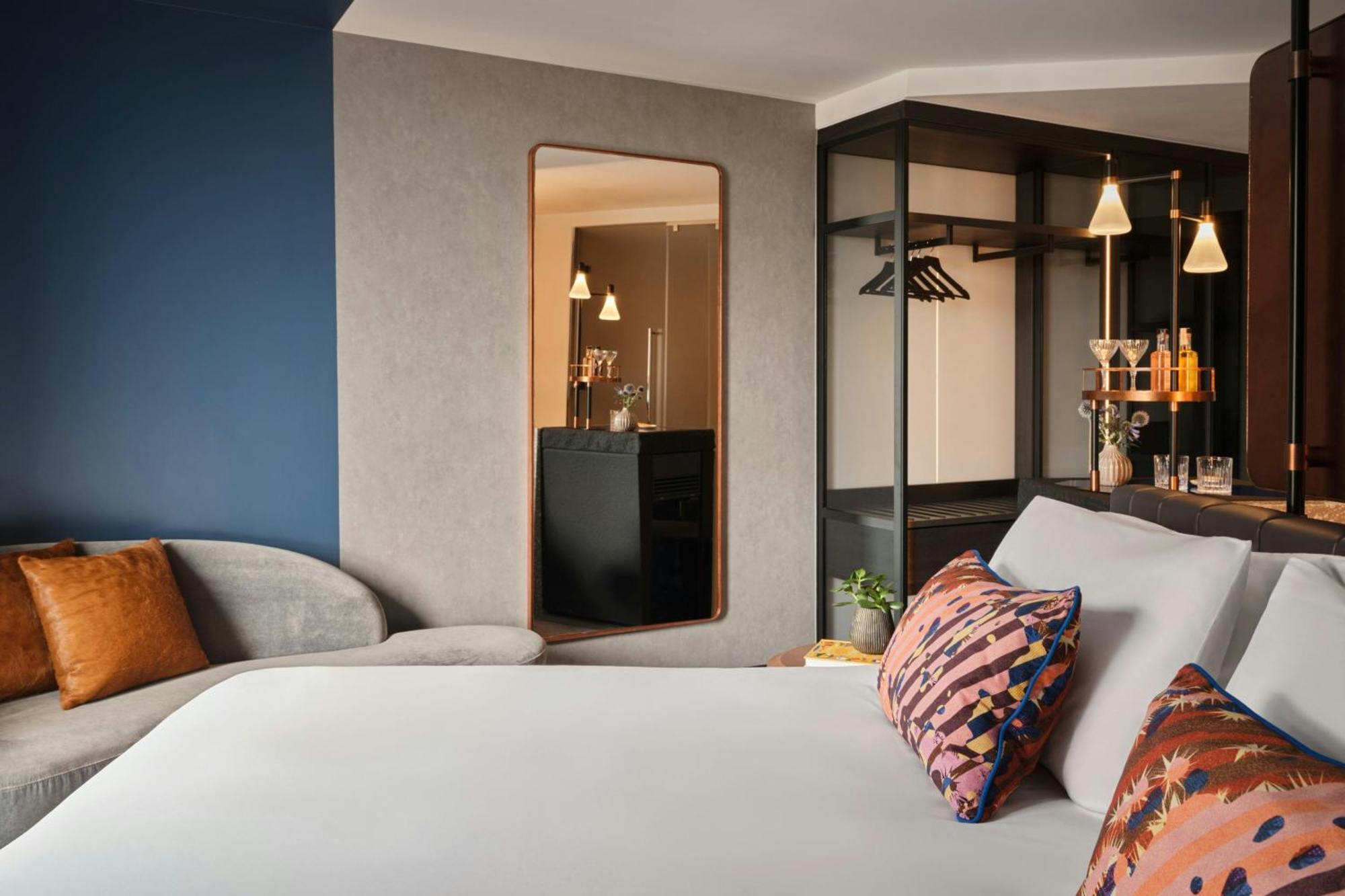 Deluxe Zimmer mit Kingsize-Bett