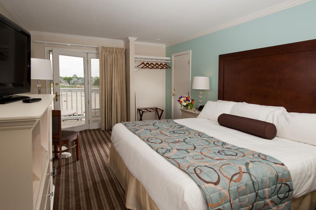 King Room - Ocean View/ Stair Access Only