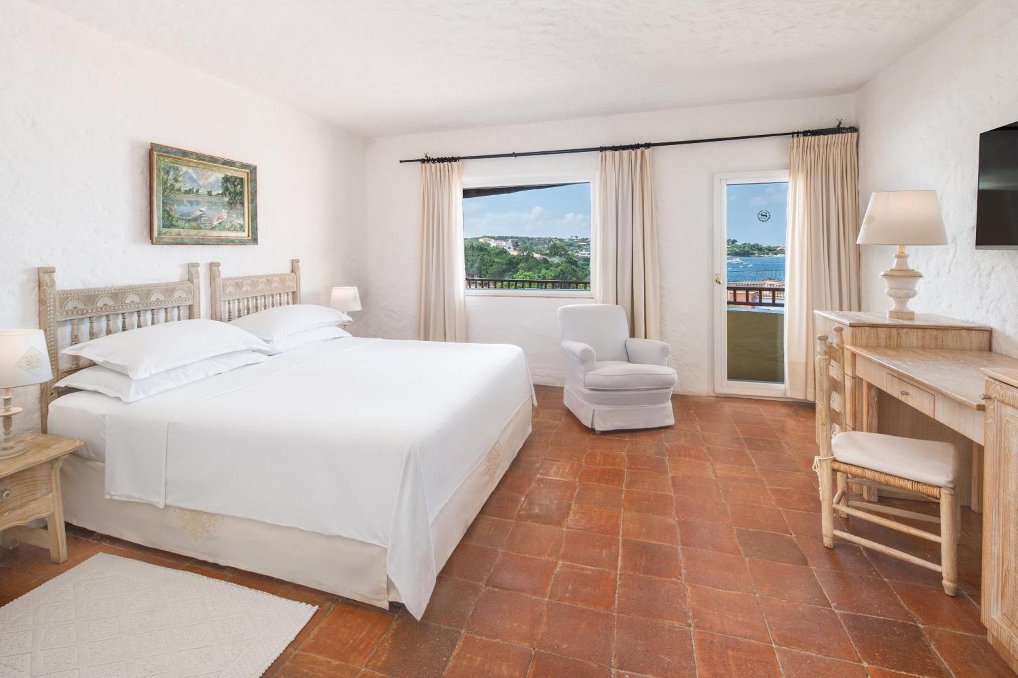 Premium Marina Doppelzimmer mit Kingsize-Bett, Meerblick und Terrasse