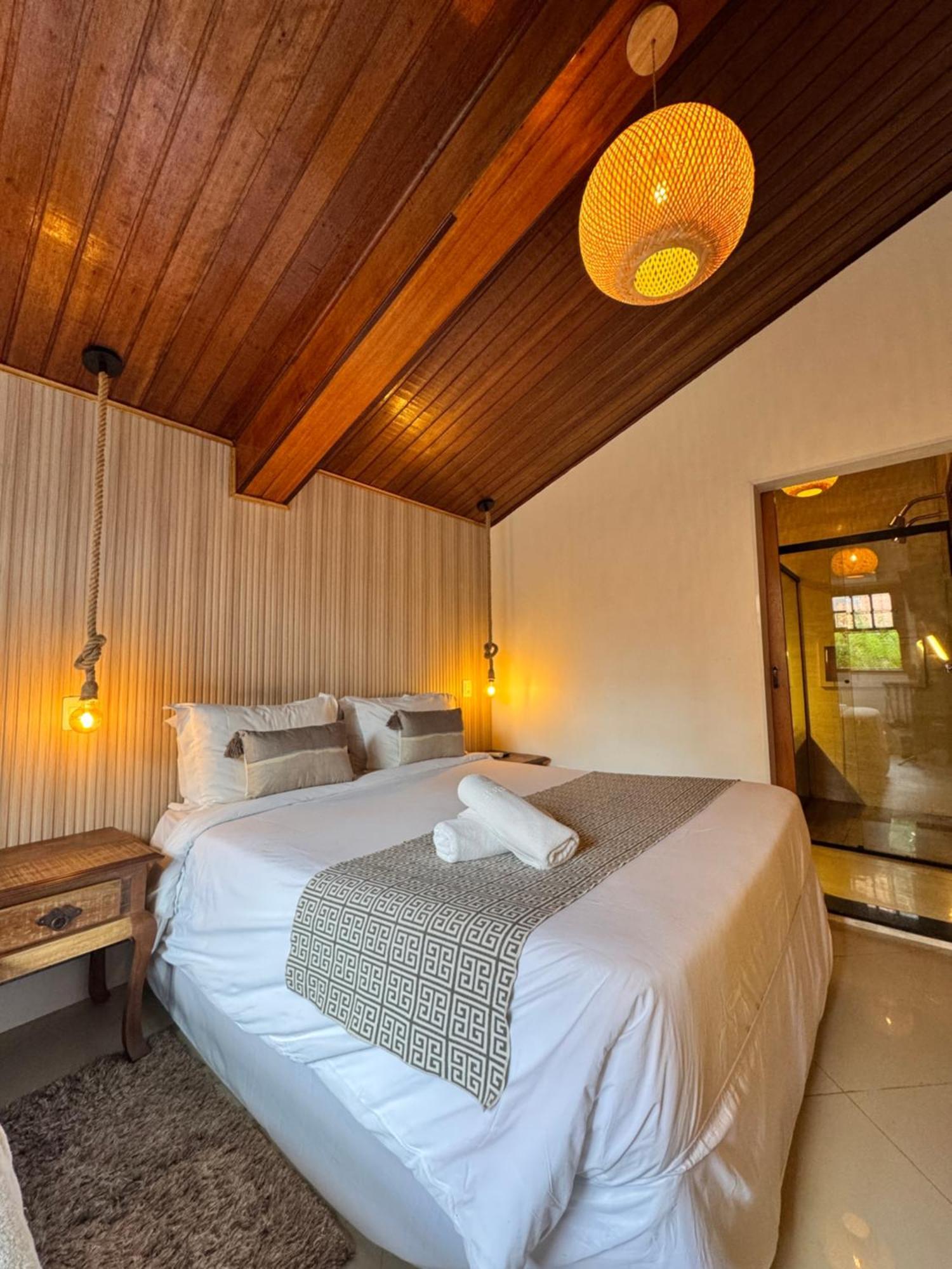 Quarto Luxo com Banheira de Hidromassagem