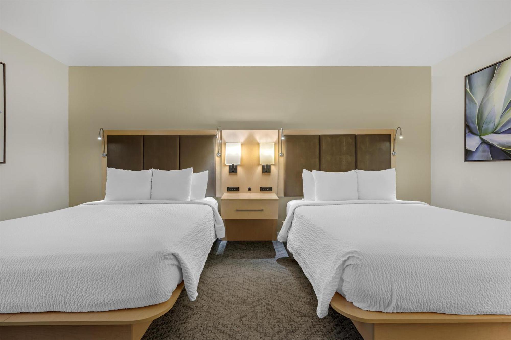 Queen Suite with Two Queen Beds - Disability Access/Non-Smoking