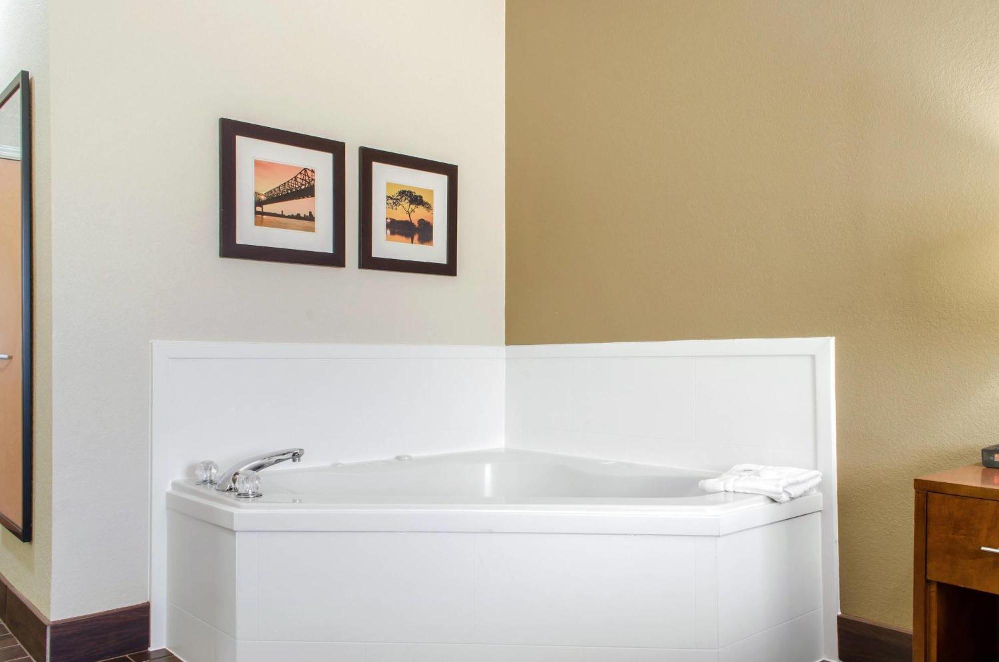 King Suite with Jacuzzi